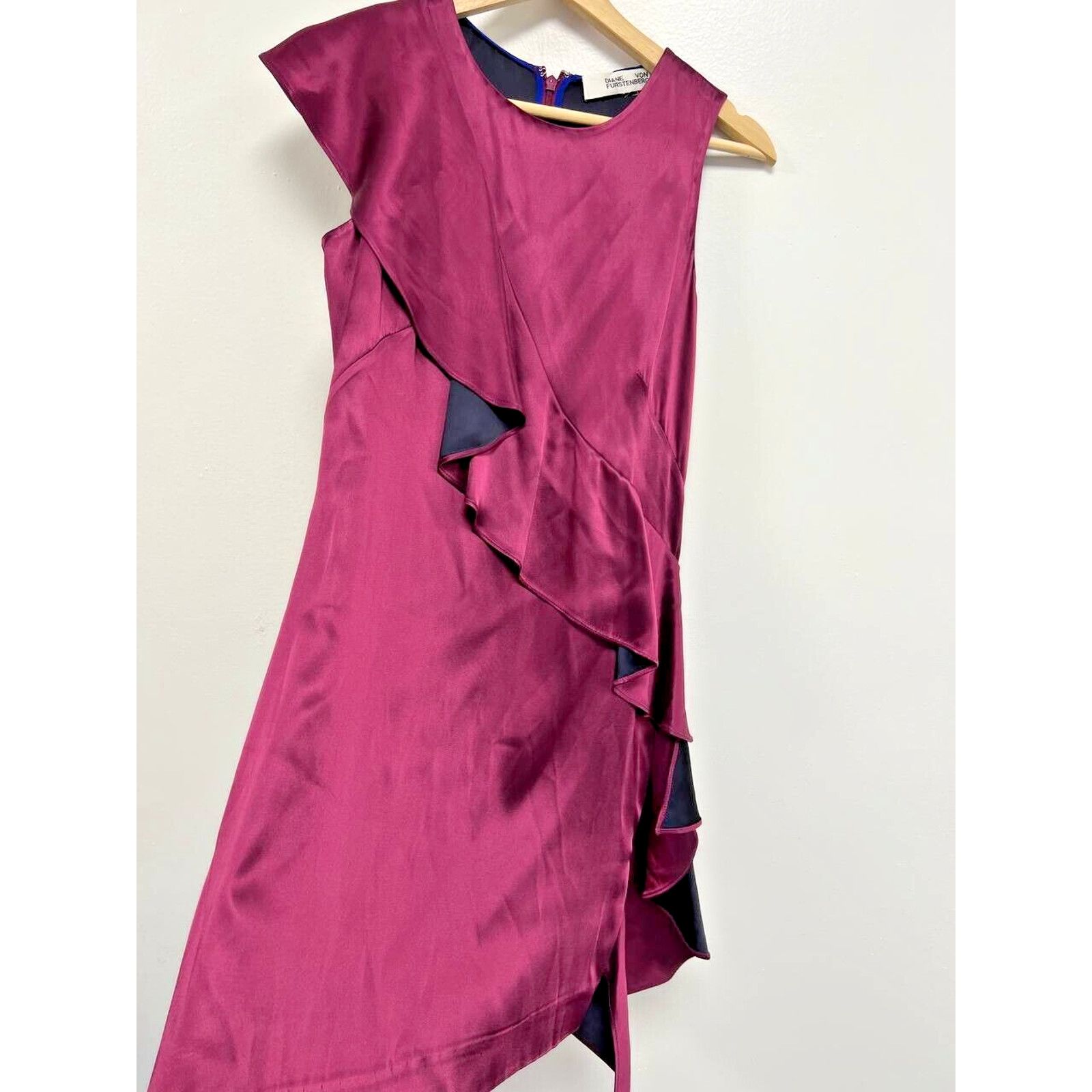 Diane von Furstenberg Diane Von Furstenberg BABYDOLL Body Ruffle size 0 A000038 Size XS / US 0-2 / IT 36-38 - 7 Thumbnail