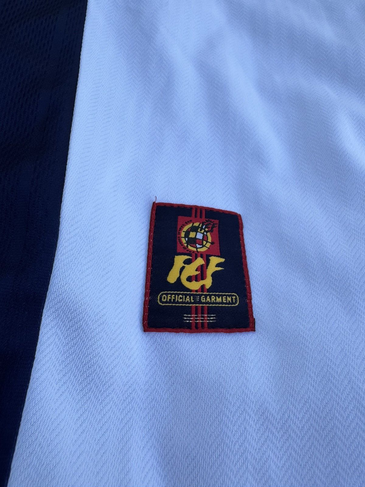 Adidas Vintage 1998 Spain away World Cup France jersey T-shirt Size US L / EU 52-54 / 3 - 6 Thumbnail