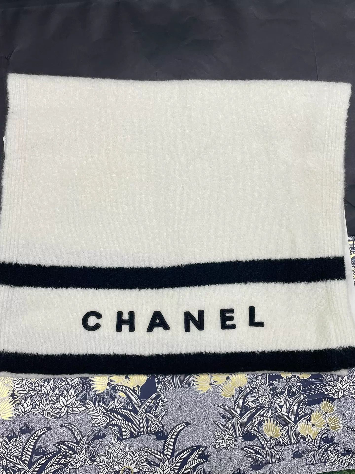 Chanel CHANEL Black & White Logo Cashmere Scarf Unused Size ONE SIZE - 1 Thumbnail