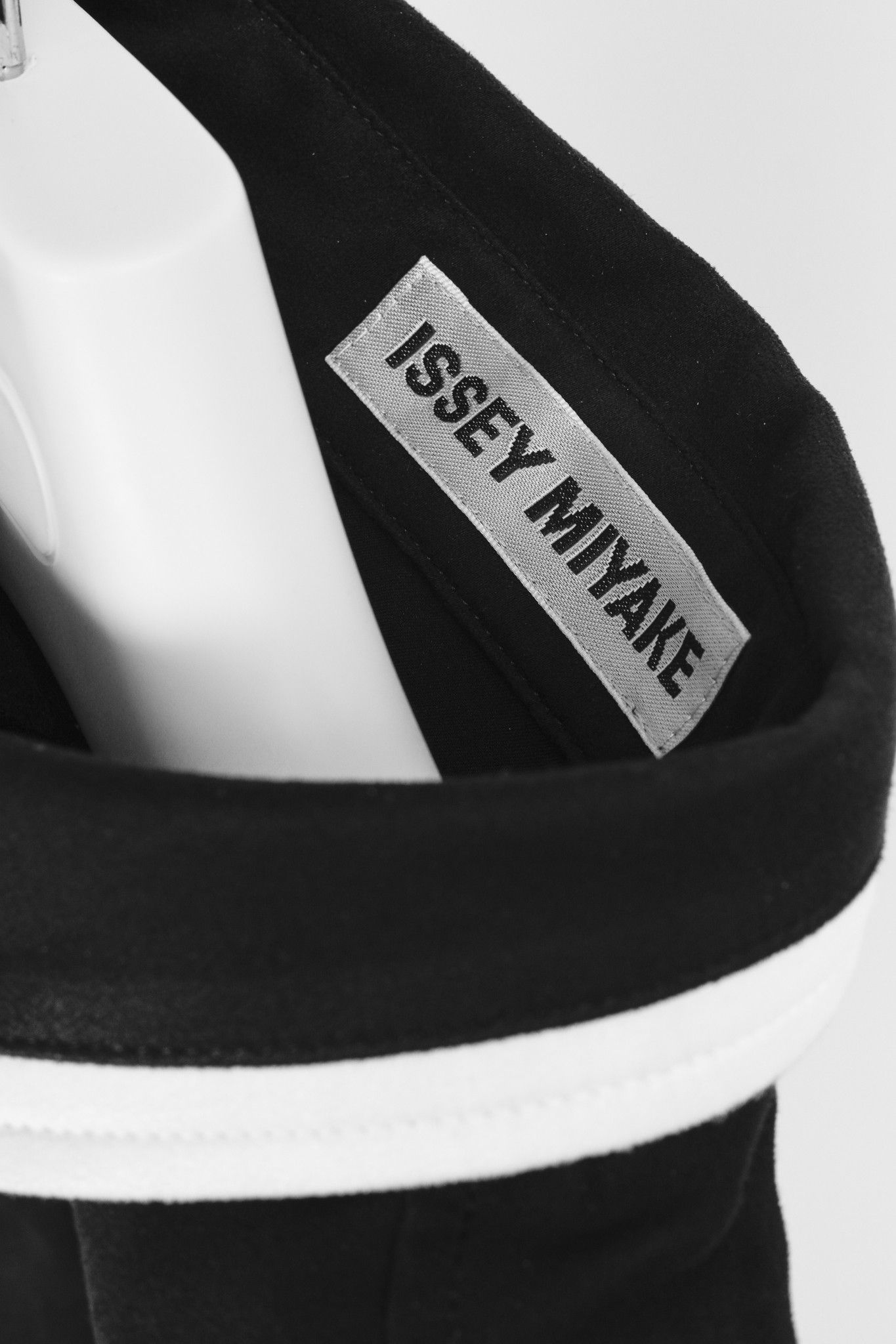 Issey Miyake Issey Miyake Black White Moleskin Button Up Shirt Size M / US 6-8 / IT 42-44 - 4 Thumbnail