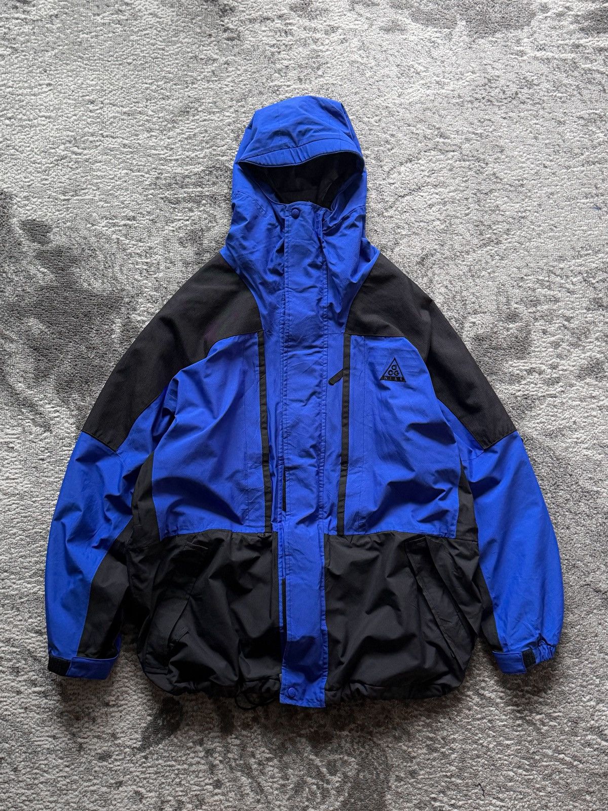 Nike Vintage Nike ACG Strorm-Fit Outdoor Jacket Size US L / EU 52-54 / 3 - 1 Thumbnail