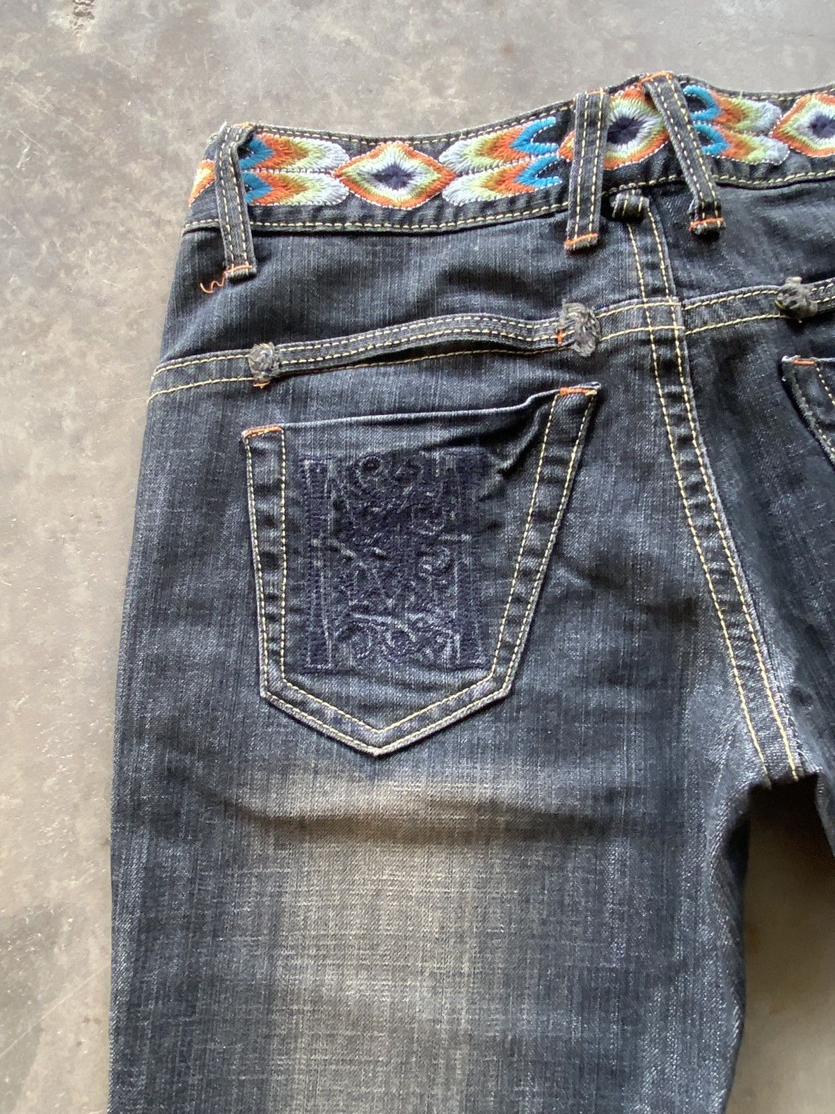 Hysteric Glamour × Japanese Brand Flare Jeans Maxia Embroidered Navajo Design Size 30" / US 8 / IT 44 - 15 Thumbnail