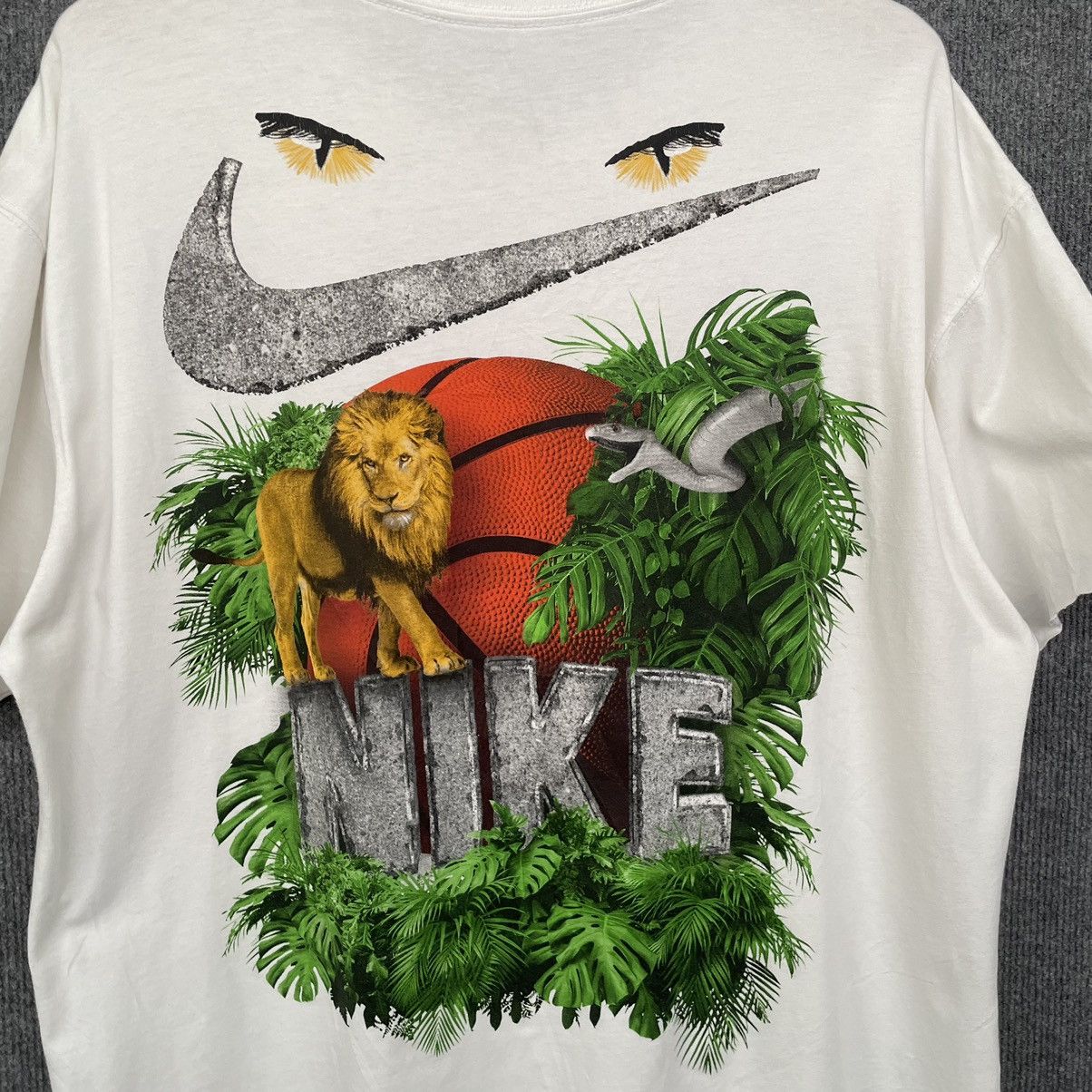 Nike × Vintage Y2K Nike Basketball Rare Graphic T Shirt Size US XL / EU 56 / 4 - 2 Thumbnail