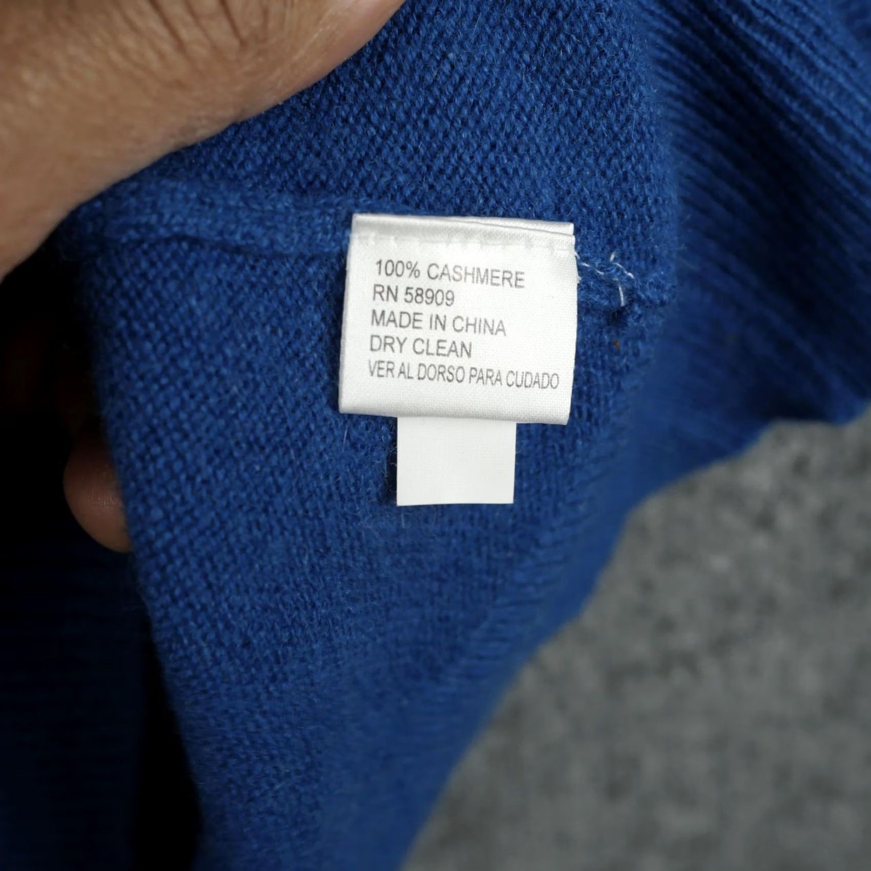 Vintage Alex Marie Sweater Womens XL Blue Cashmere V-Neck Pullover Long Sleeve Knit Size XL / US 12-14 / IT 48-50 - 4 Thumbnail