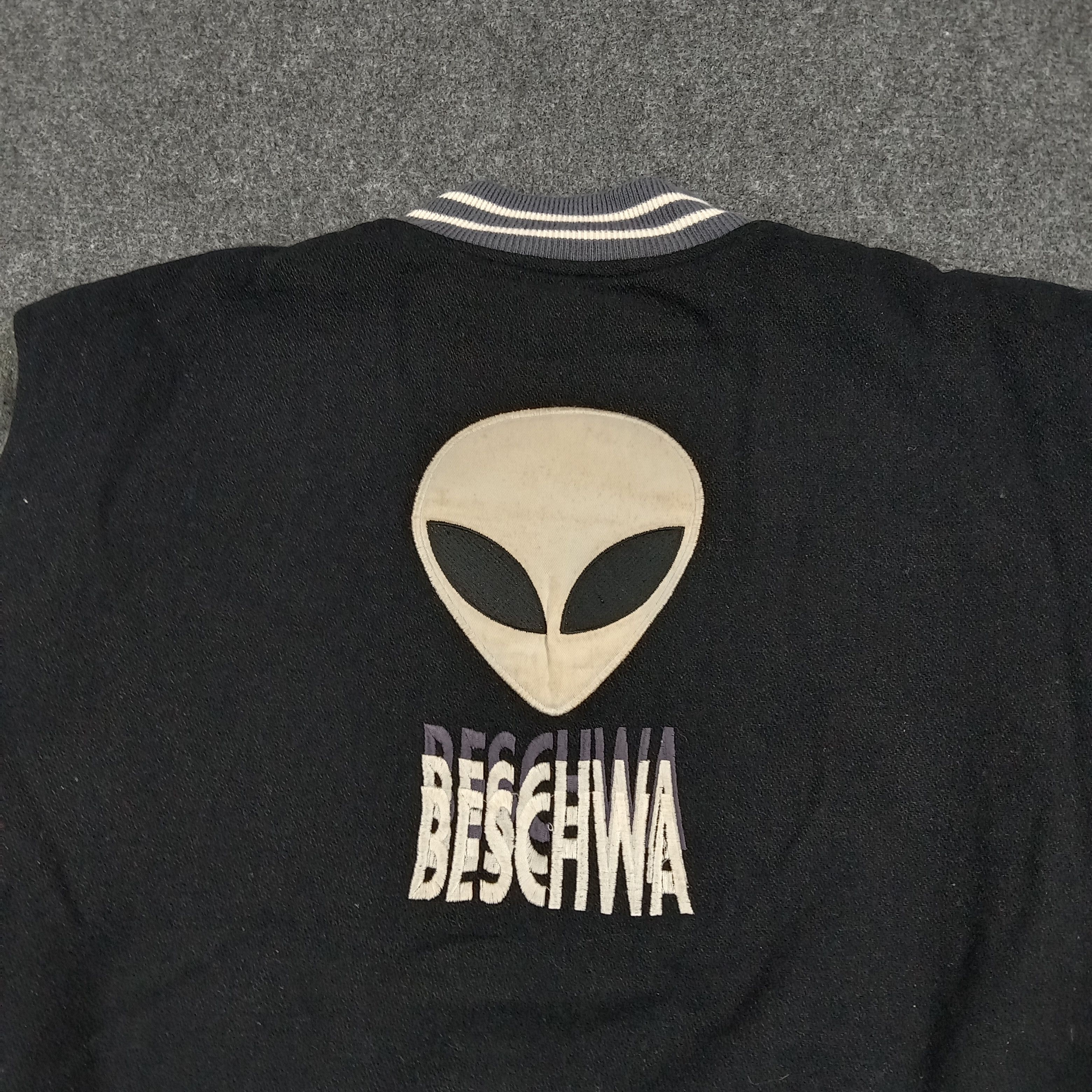 Vintage 90's Beschwa Alien Streetwear Varsity Rare Jacket C290N31 Size US L / EU 52-54 / 3 - 2 Thumbnail