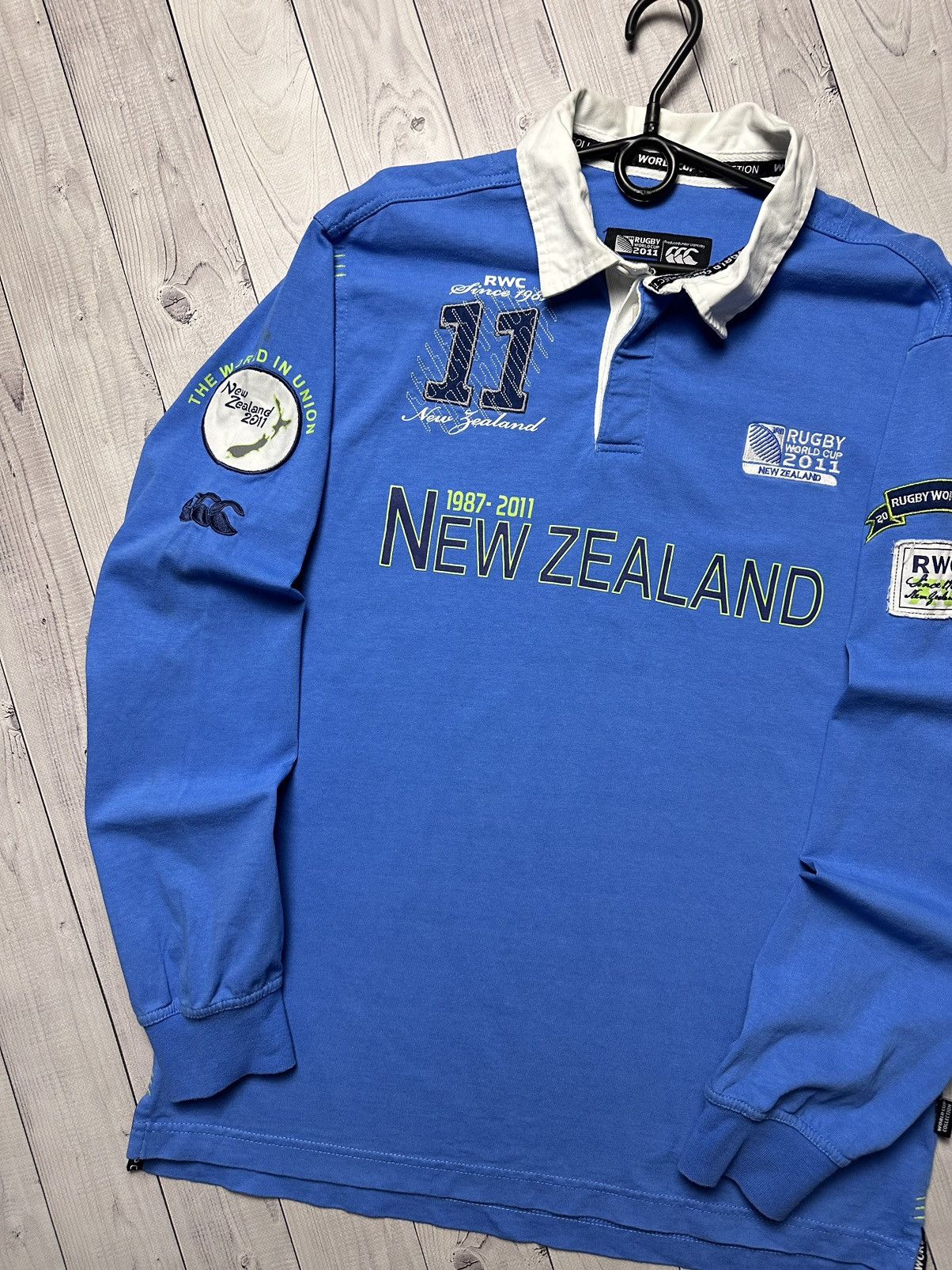 Vintage Vintage New Zealand rugby jersey size M blue logo Size US M / EU 48-50 / 2 - 2 Thumbnail