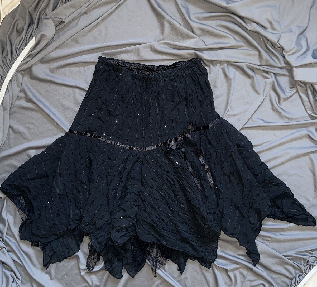 Japanese Brand × Seditionaries FLuTter asymmetrical sequin layered midi skirts 💫➕ Size 27" / US 4 / IT 40 - 3 Thumbnail