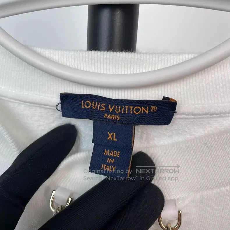 Louis Vuitton Louis Vuitton 25 new white chest rainbow logo sweatshirt Size US XL / EU 56 / 4 - 5 Thumbnail