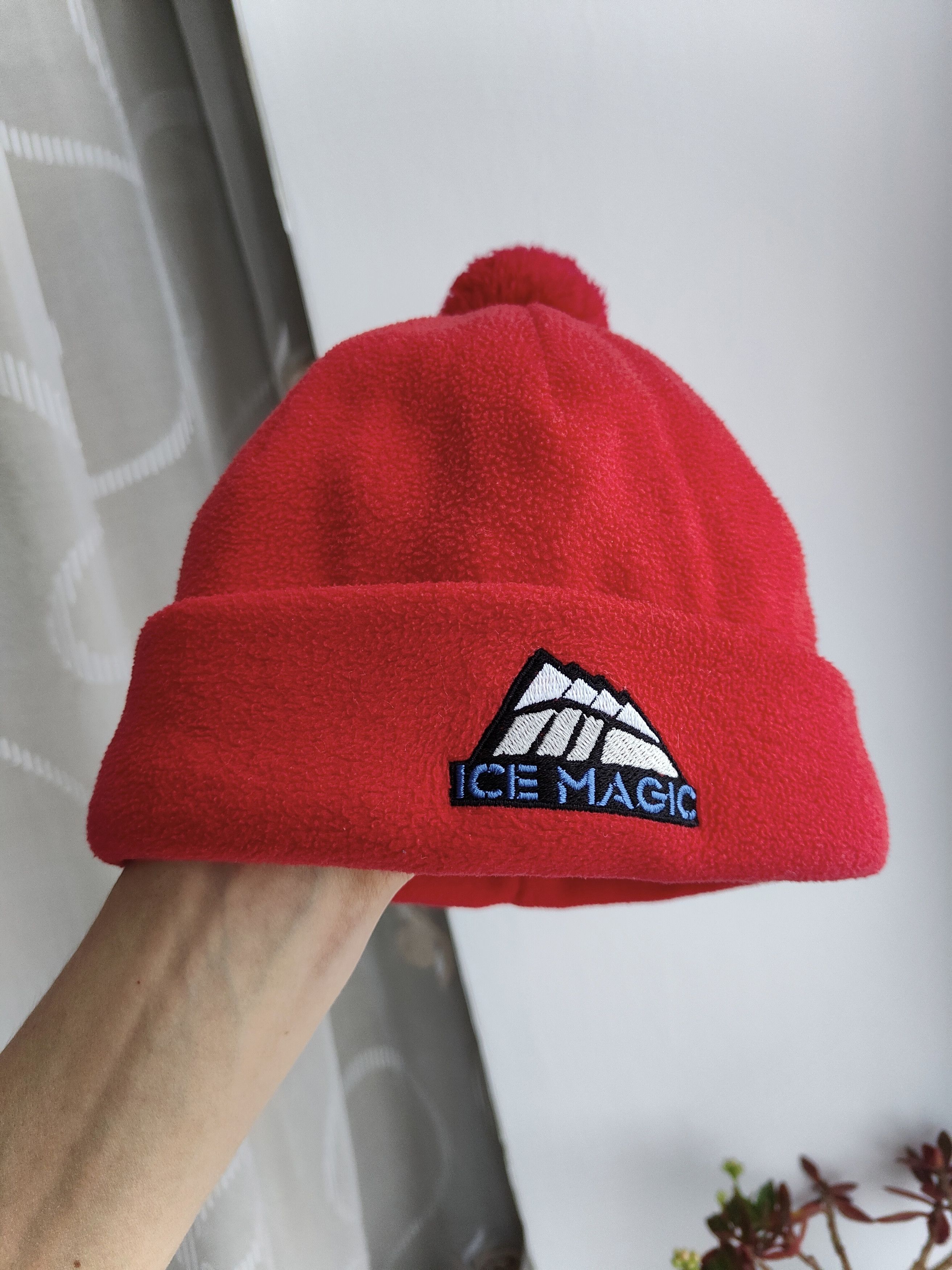 Vintage Vintage Ice Magic Fleece Beanie Hat Pom Outdoor Mountain Log Size ONE SIZE - 1 Thumbnail