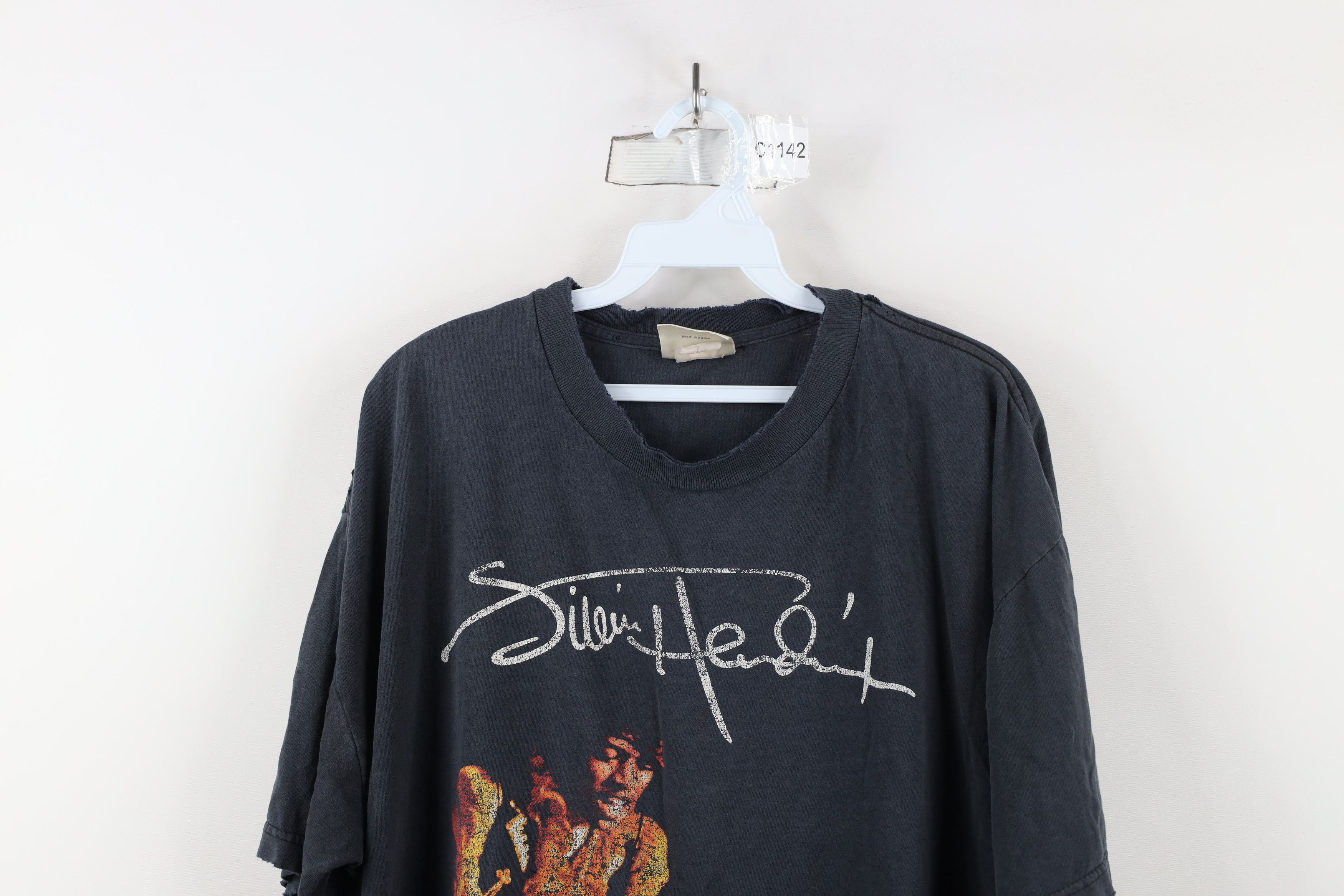 Vintage Vintage 90s Winterland Guitar Jimi Hendrix Band T-Shirt USA Size US XXL / EU 58 / 5 - 2 Thumbnail