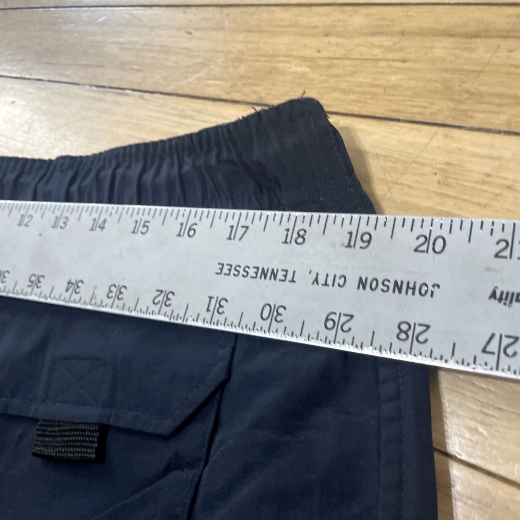 Vintage VINTAGE NAVY FIRST UNION Nylon Cargo Shorts Navy Blue Elastic Waist & Elastic Cinch Knee UAE Size US 33 - 7 Thumbnail