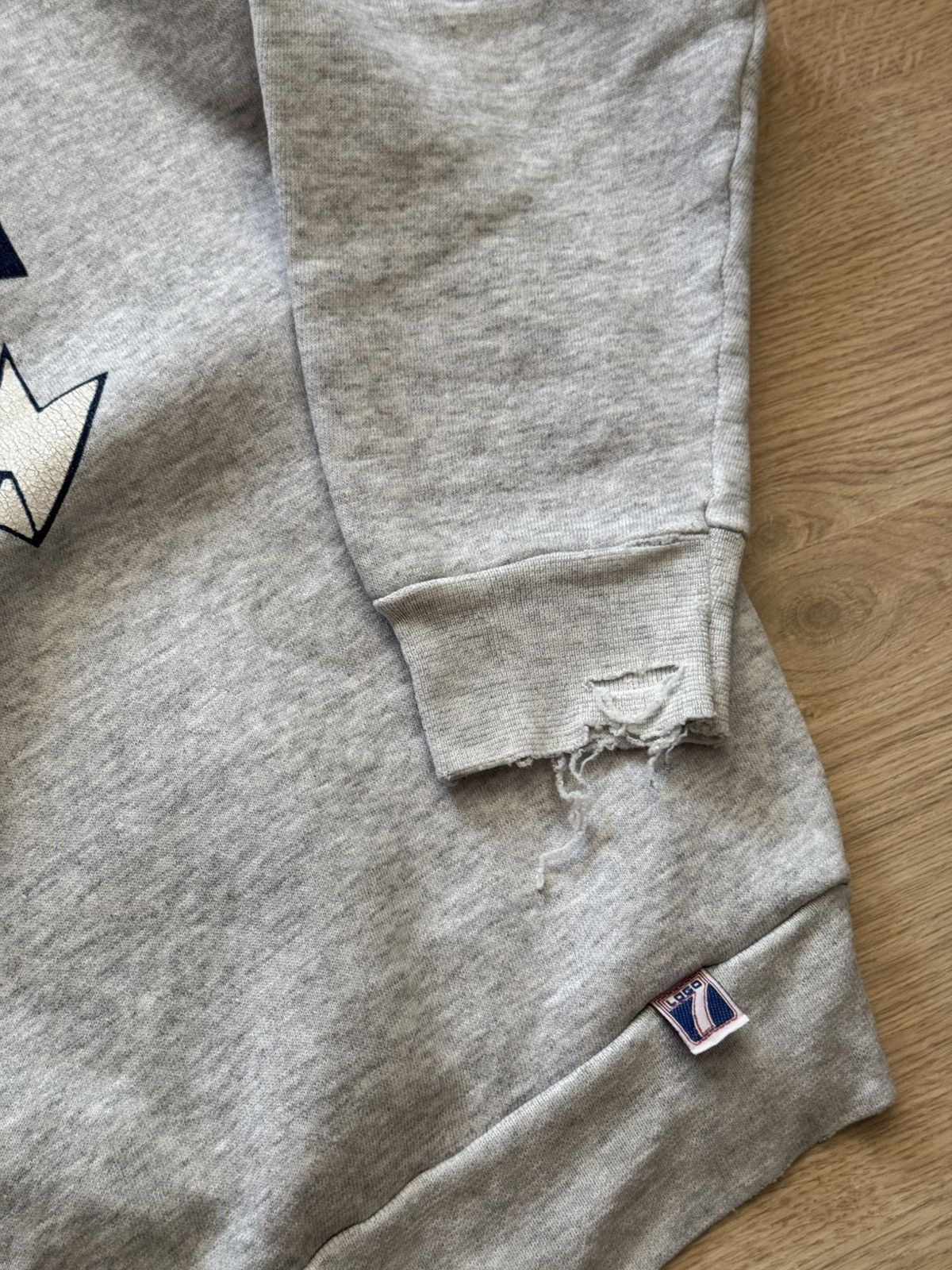 Logo 7 Vintage Logo 7 Notre Dame University Distressed Sweatshirt Size US XL / EU 56 / 4 - 4 Thumbnail