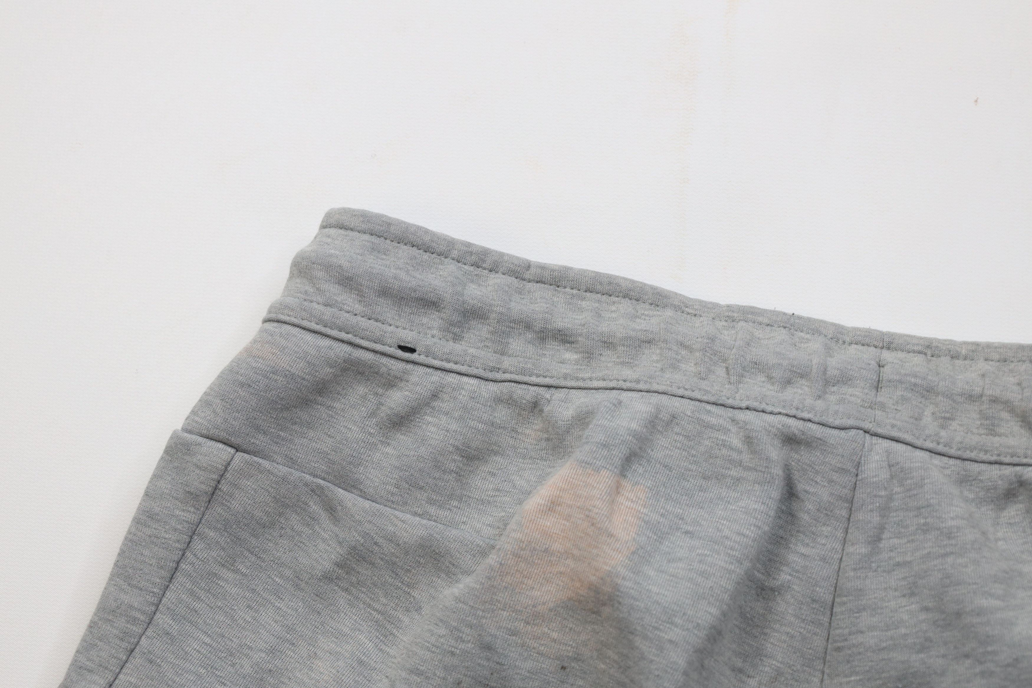 Nike Nike Tech Fleece Spell Out Above Knee Sweatpants Shorts Size US 30 / EU 46 - 9 Thumbnail