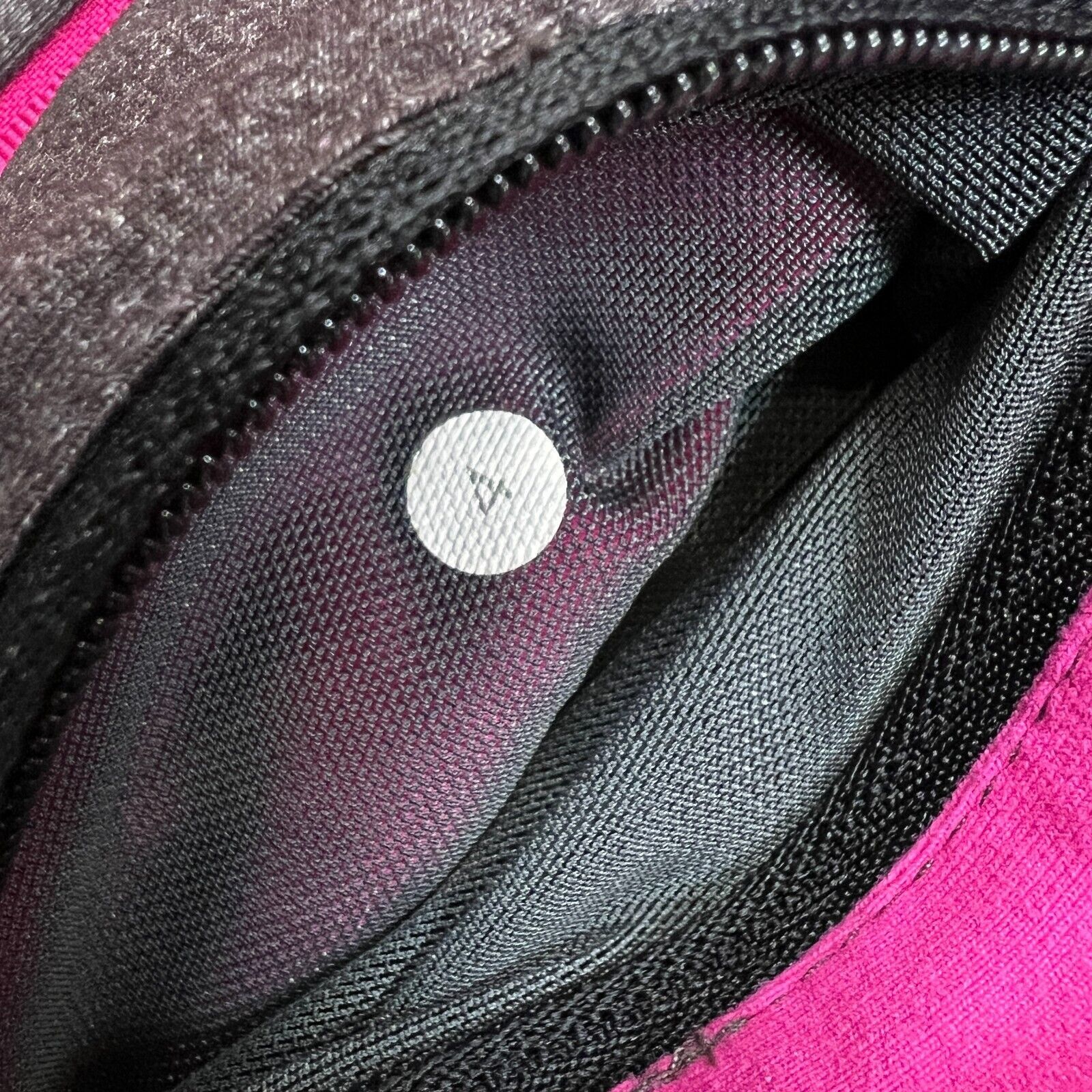 Lululemon Lululemon In Stride Jacket Full Zip Hooded Active Thumbholes Size S / US 4 / IT 40 - 9 Thumbnail