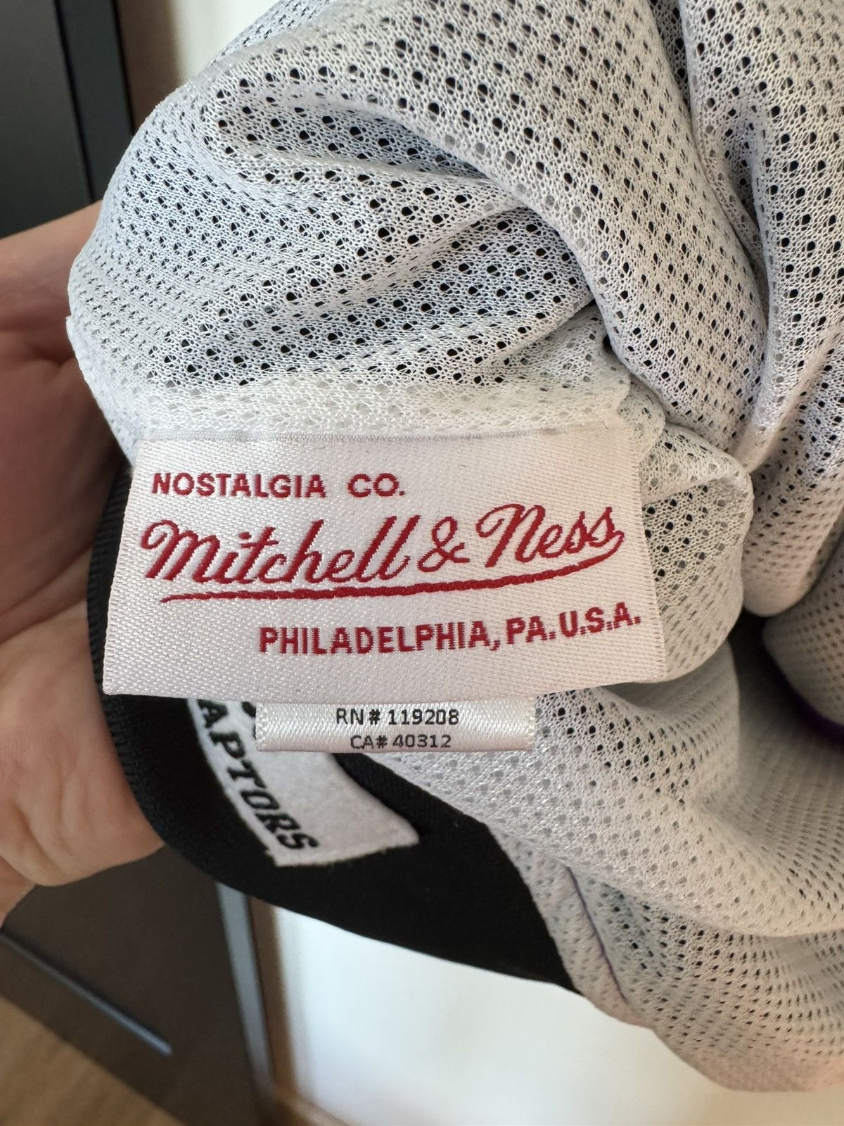 Mitchell & Ness Hardwood Classics x Mitchell & Ness x Toronto Raptors Size US L / EU 52-54 / 3 - 3 Thumbnail
