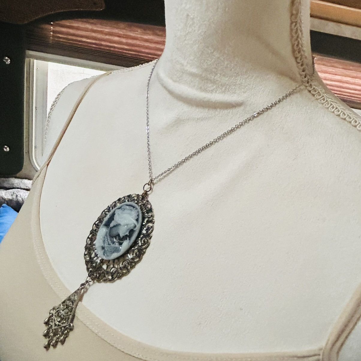 Handmade Handcrafted charcoal iridescent Victorian lady necklace Size ONE SIZE - 5 Thumbnail