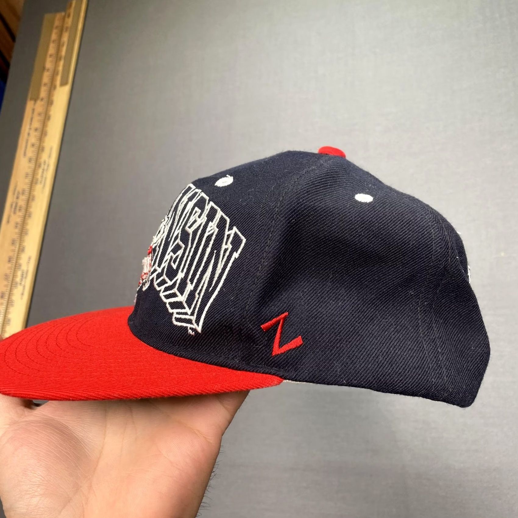 Zephyr Wisconsin Badgers Hat Cap Snap Back Blue Bucky Badger Mens Embroidered Size ONE SIZE - 4 Thumbnail