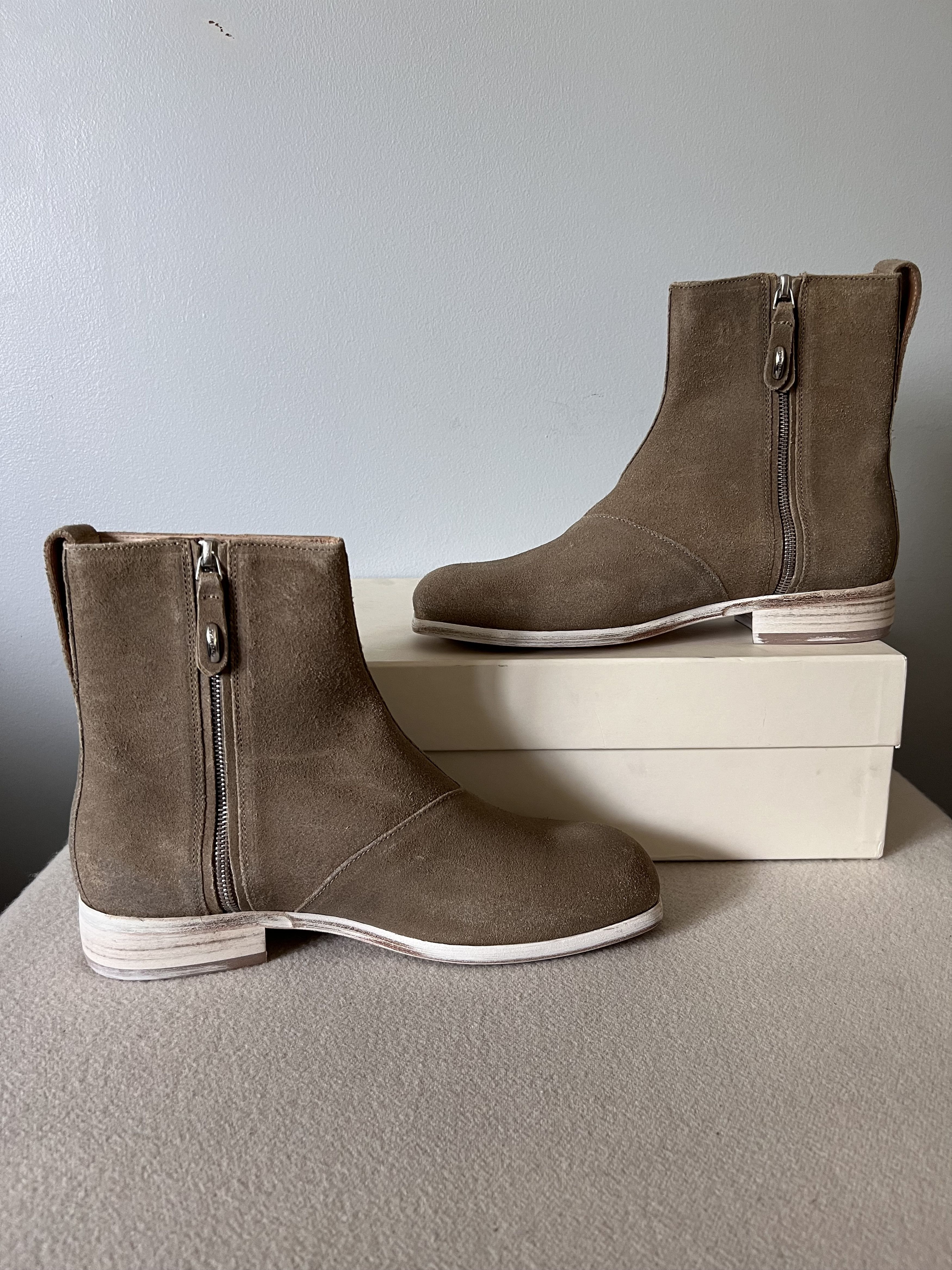 Our Legacy Our Legacy Michaelis Boots in Waxy Champagne Suede Size US 10 / EU 43 - 3 Thumbnail