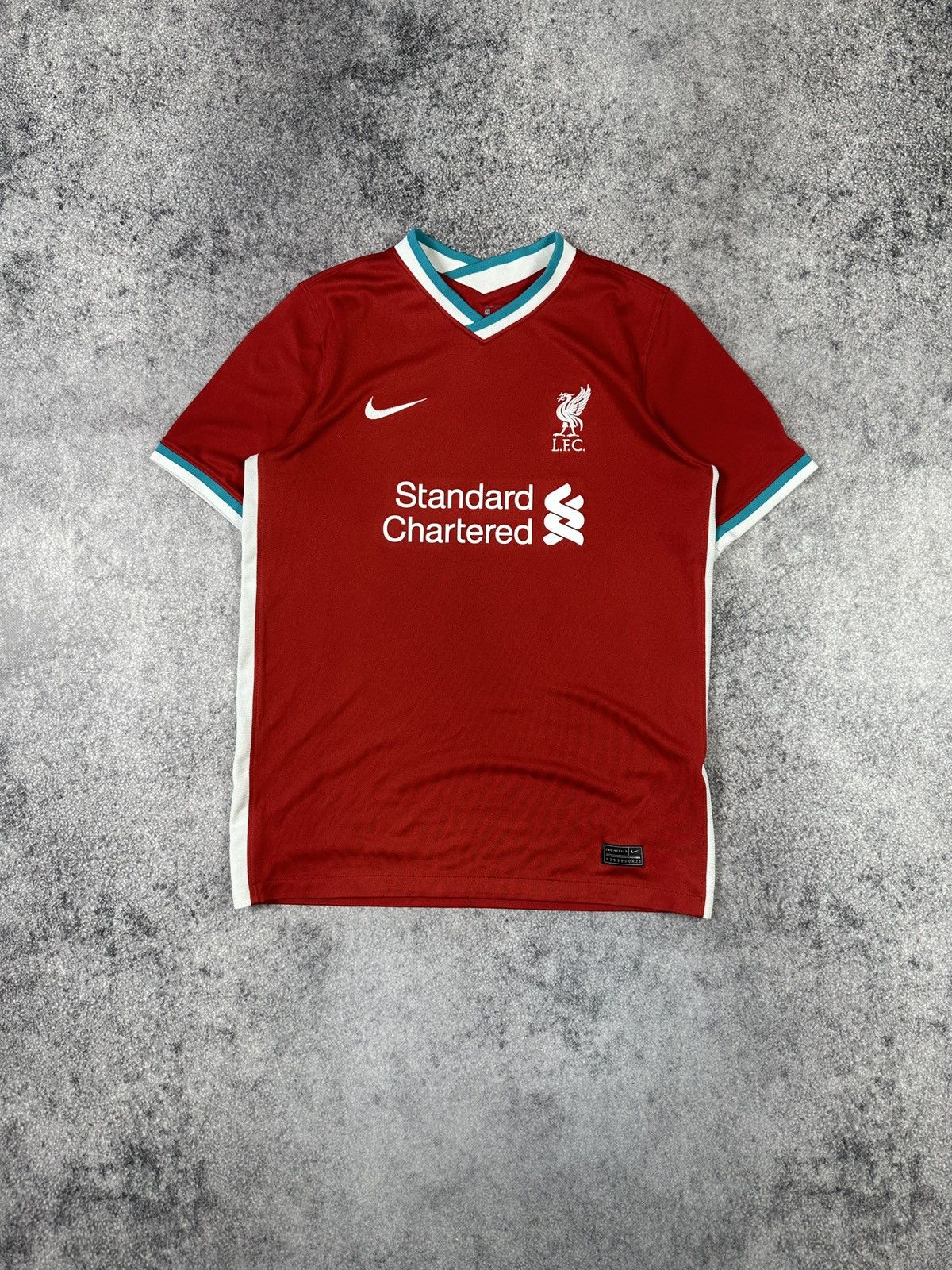 Nike Nike Liverpool soccer jersey Streetwear football rare Xs USA Size US XS / EU 42 / 0 - 1 Thumbnail