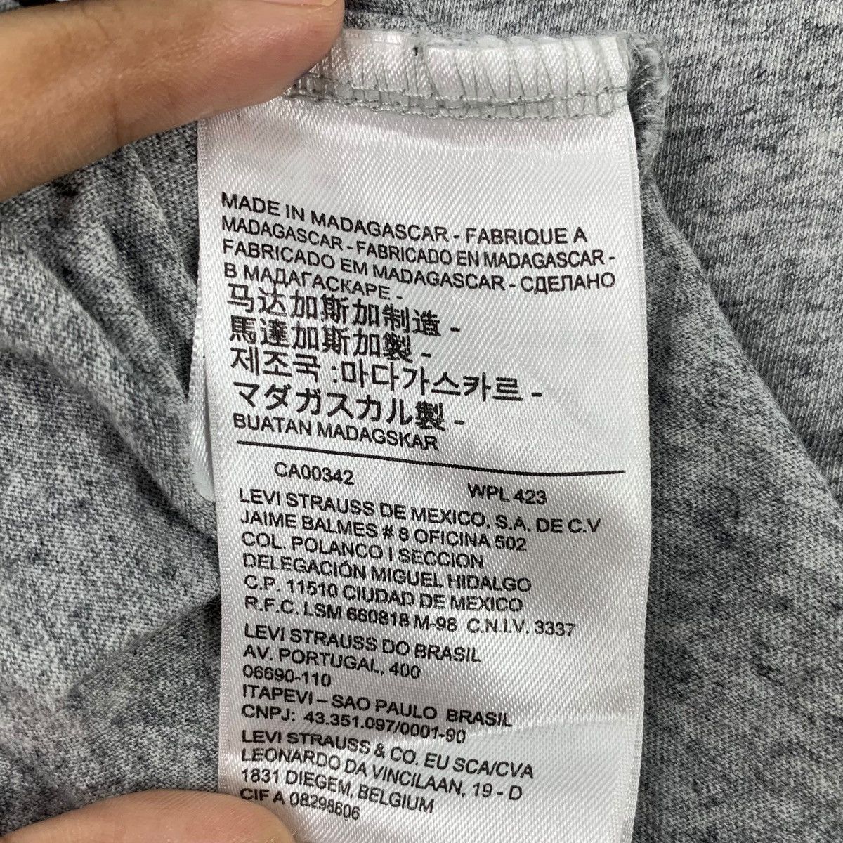 Levi's Vintage 90’ LEVI’S STRAUSS RAINBOW Cropped Top Tee Shirt Size M / US 6-8 / IT 42-44 - 6 Thumbnail