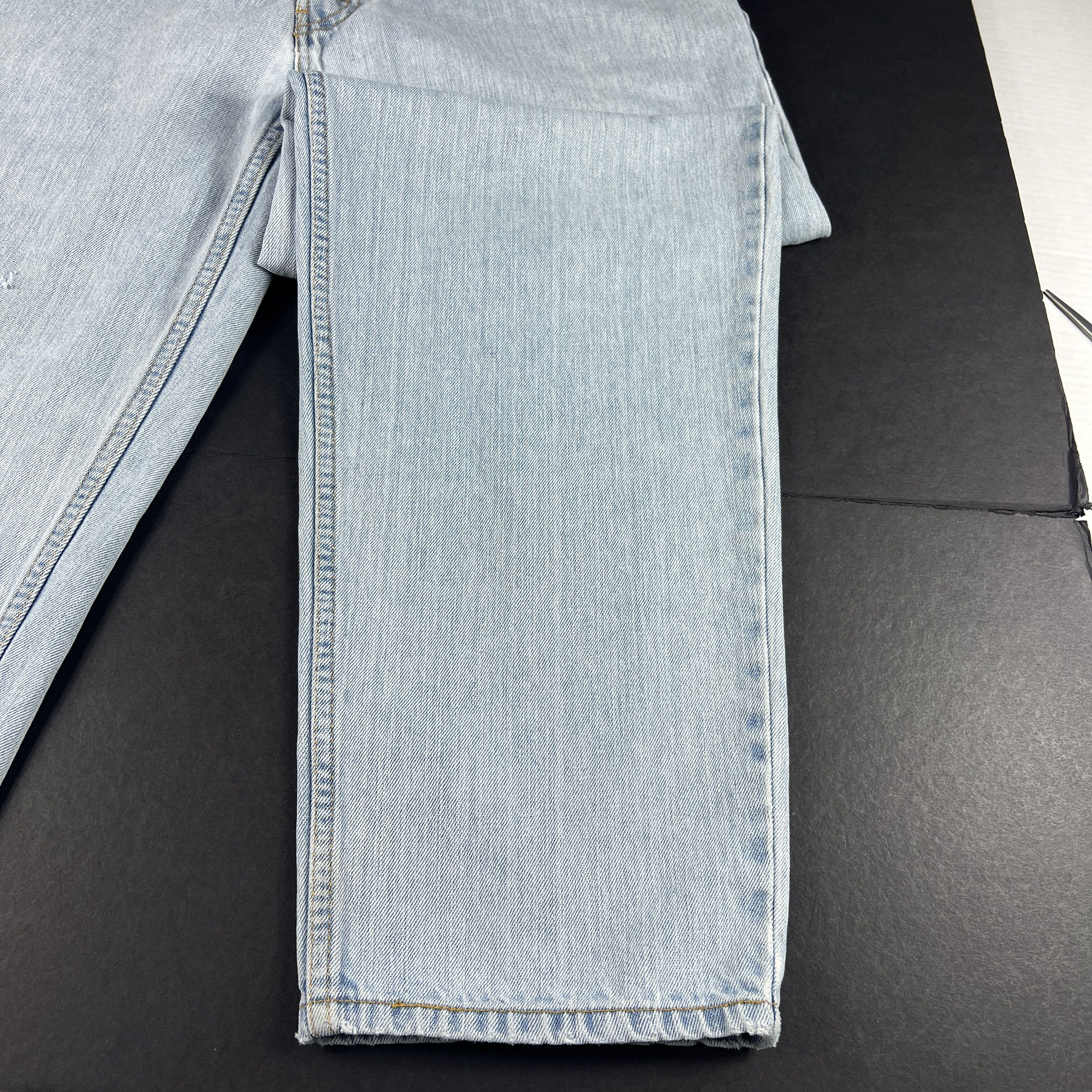 Levi's × Vintage Y2K Levi's Jeans 560 Loose Tapered Light Blue Faded Denim Size US 38 / EU 54 - 6 Thumbnail