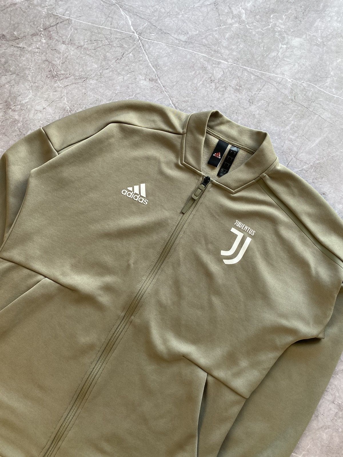 Adidas × Vintage Classic Adidas Juventus 2018 Soccer Bomber Jacket Full Zip Size US S / EU 44-46 / 1 - 3 Thumbnail