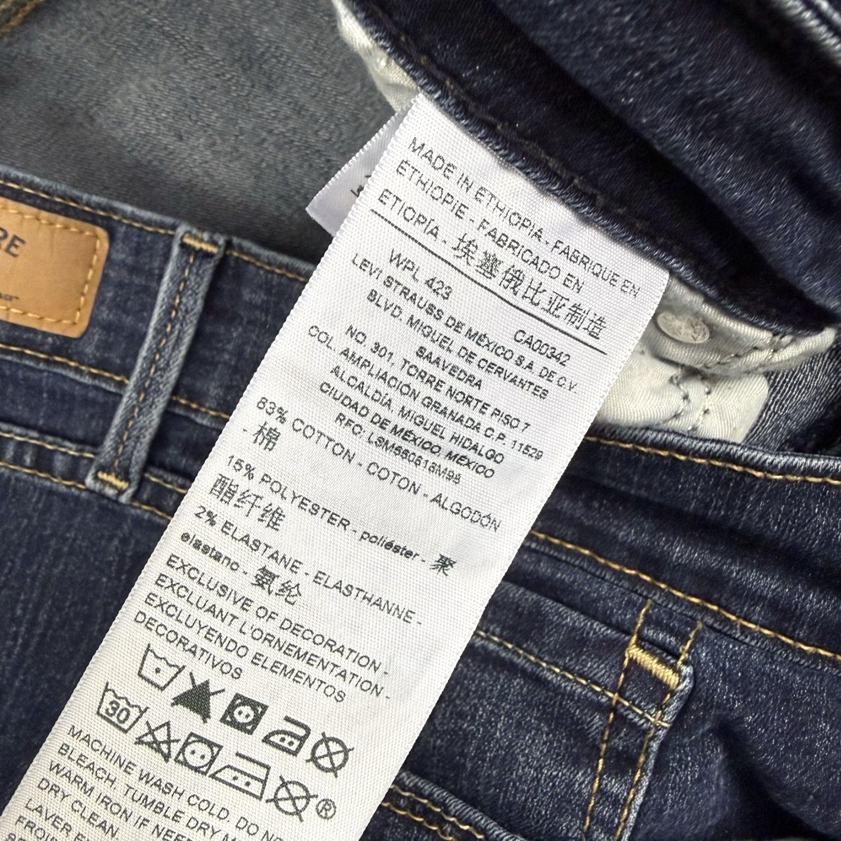 Levi's Signature By Levi Strauss Modern Boot Cut Jeans 12M Womens 12 Regular Blue Cotton Blend Mid Rise 30in Inseam - Used Vintage-esque? (rearranged) Size US 12 / IT 42 - 3 Thumbnail