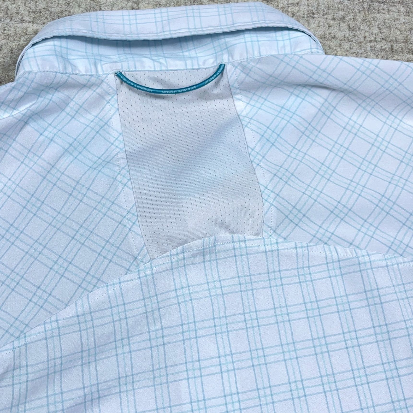 Under Armour Under Armour Button-Up Shirt Men Large White Blue Lightweight Moisture Wicking Plaid Performance Outdoor Size US L / EU 52-54 / 3 - 6 Thumbnail