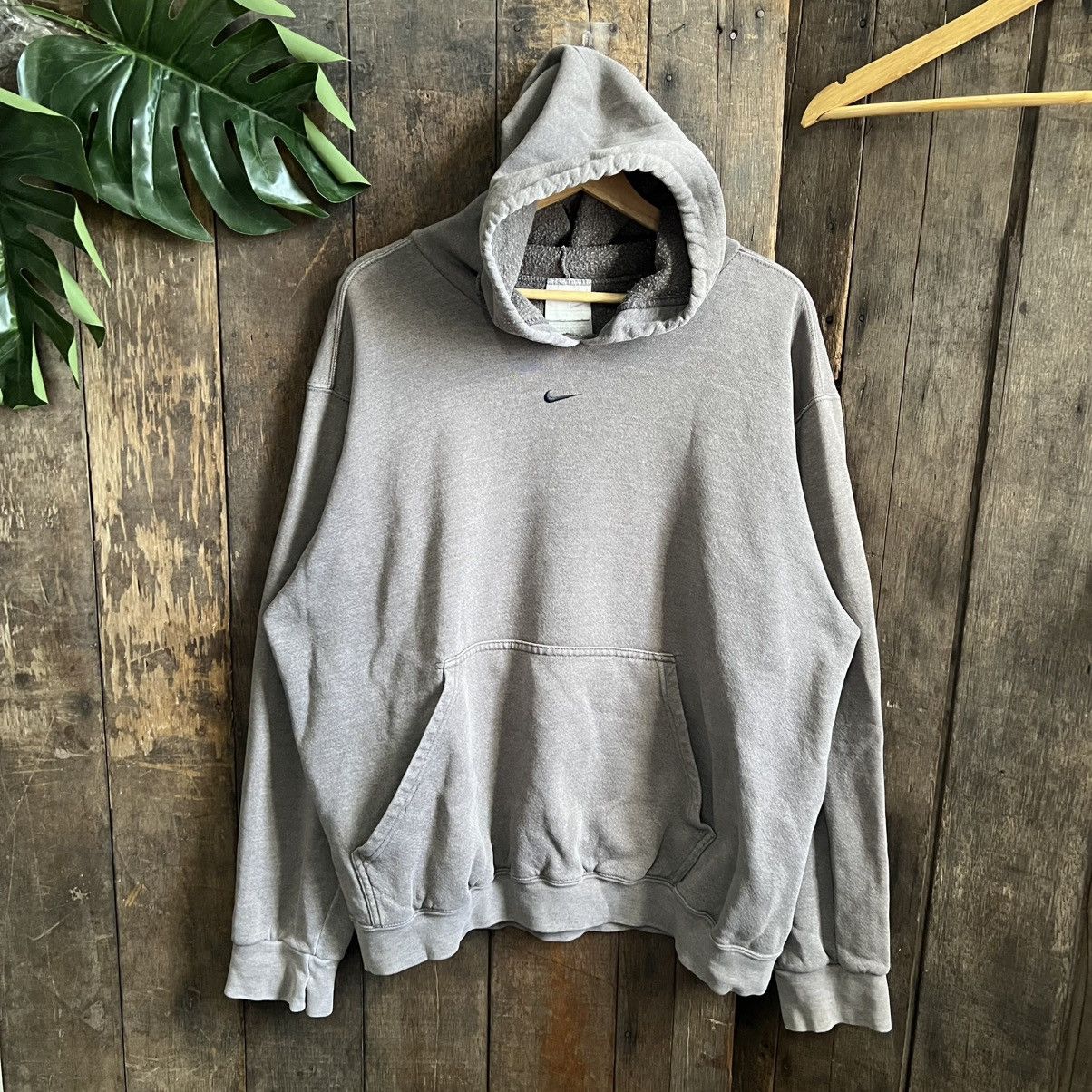 Nike × Vintage Vintage Nike Centre Logo Hoodie Size US L / EU 52-54 / 3 - 1 Thumbnail