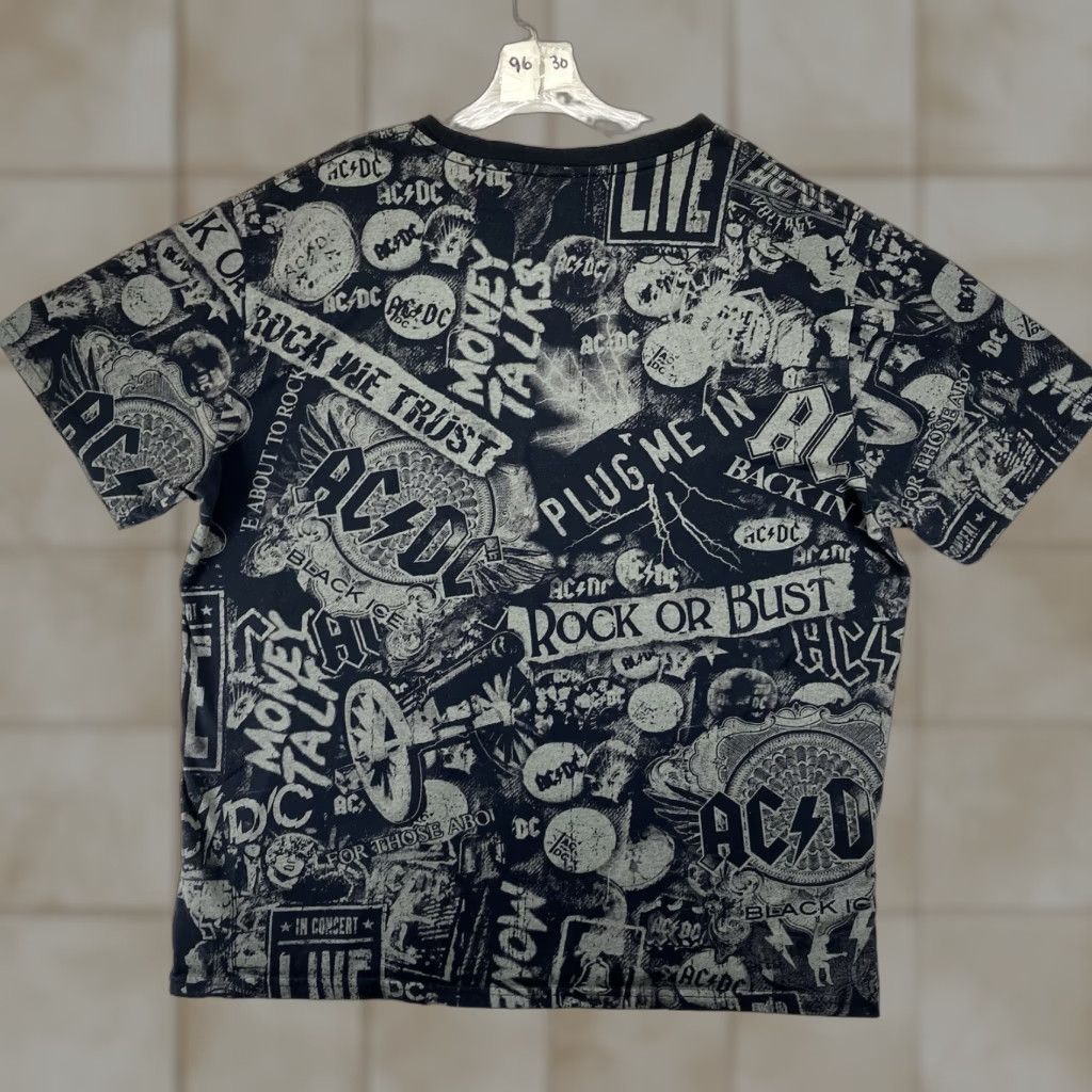 Vintage AC/DC T Shirt Mens 2XL Black Short Sleeve Crew Neck Graphic Print All Over Print 70s Vibes Retro Music Shirt Mens Size US XXL / EU 58 / 5 - 1 Thumbnail