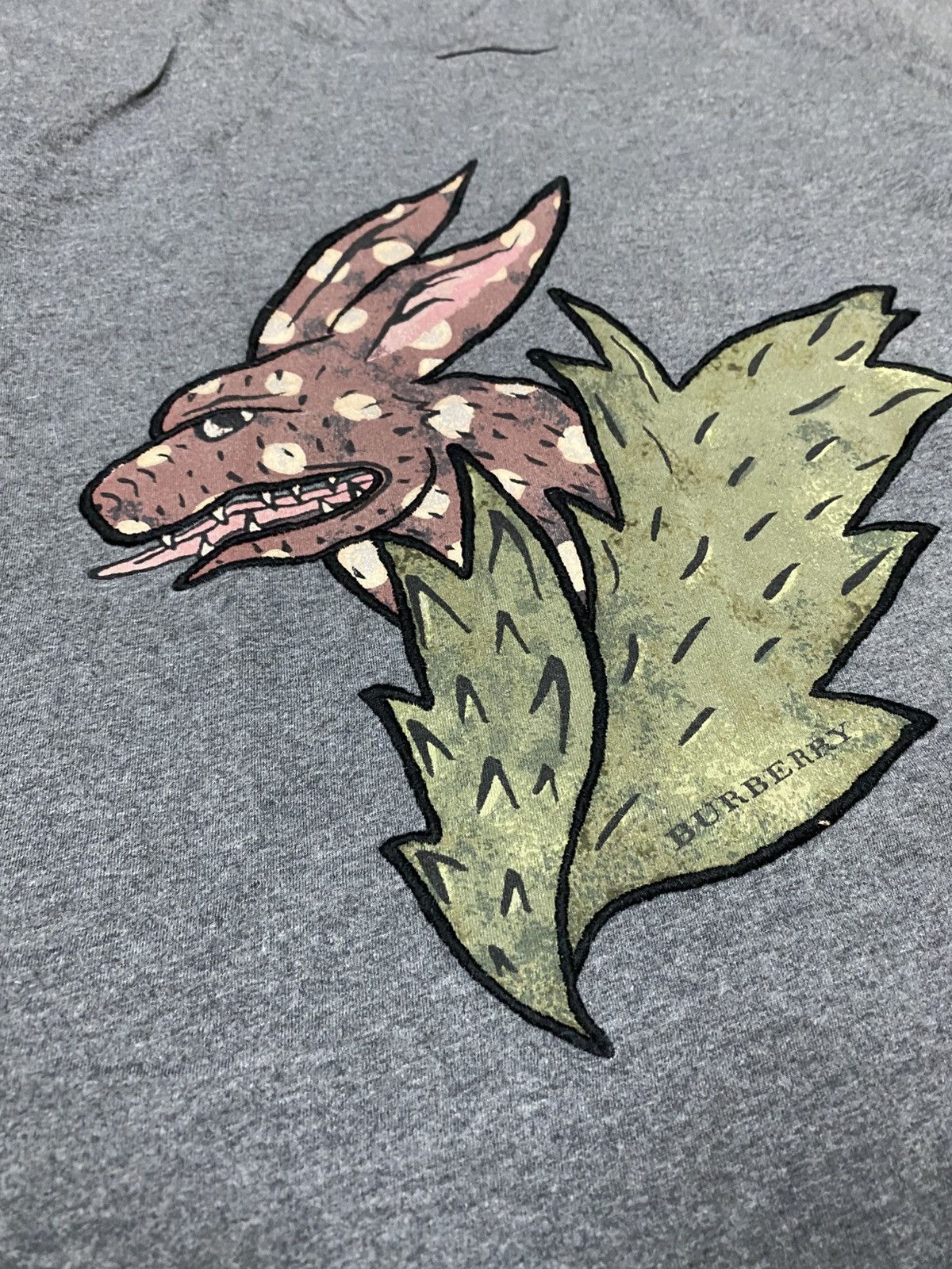 Burberry Burberry London England Fox like Naruto monster Nine-tailed Size US M / EU 48-50 / 2 - 2 Thumbnail