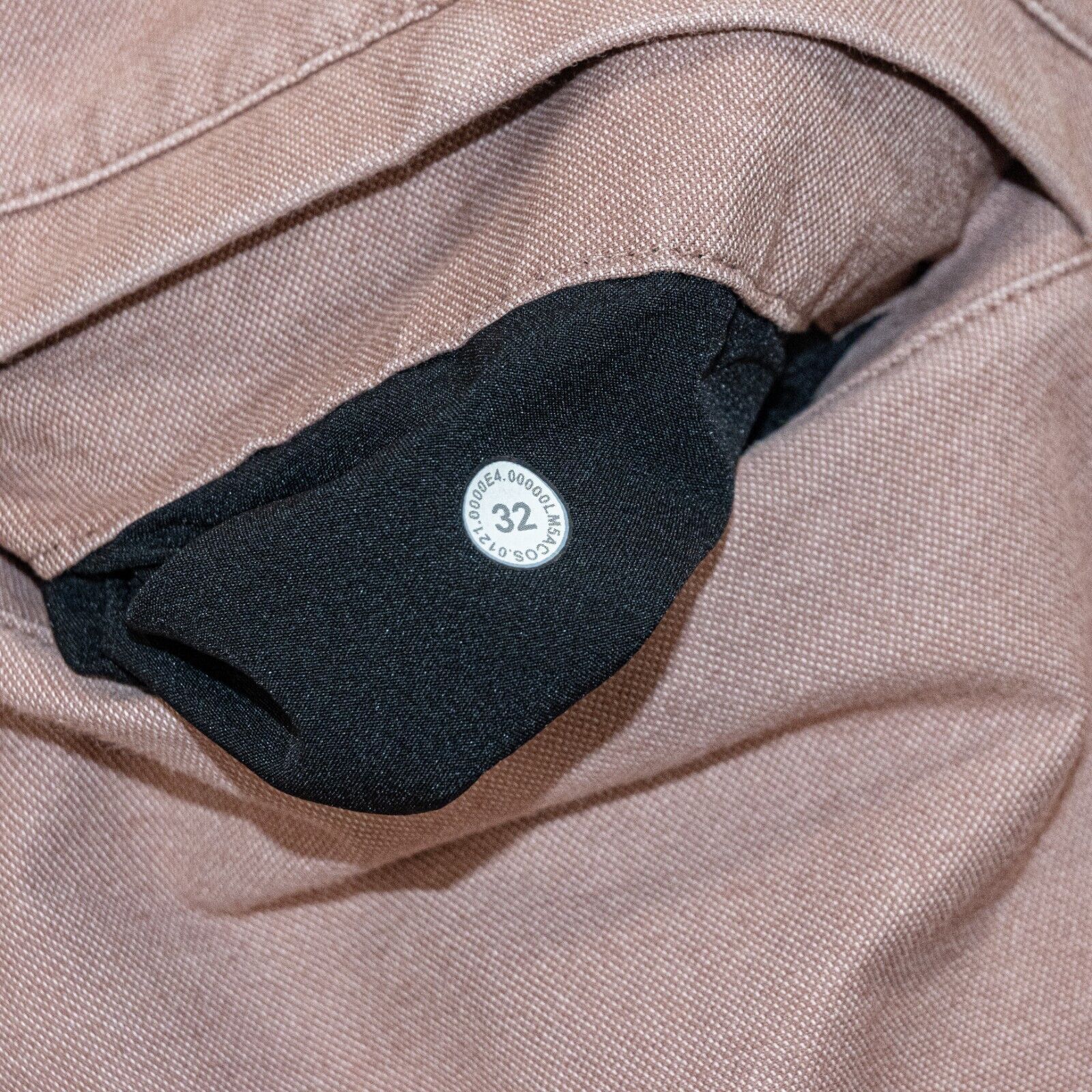 Lululemon Lululemon Men's Commission Slim fit Pant in Earth color Clay Size US 32 / EU 48 - 2 Thumbnail