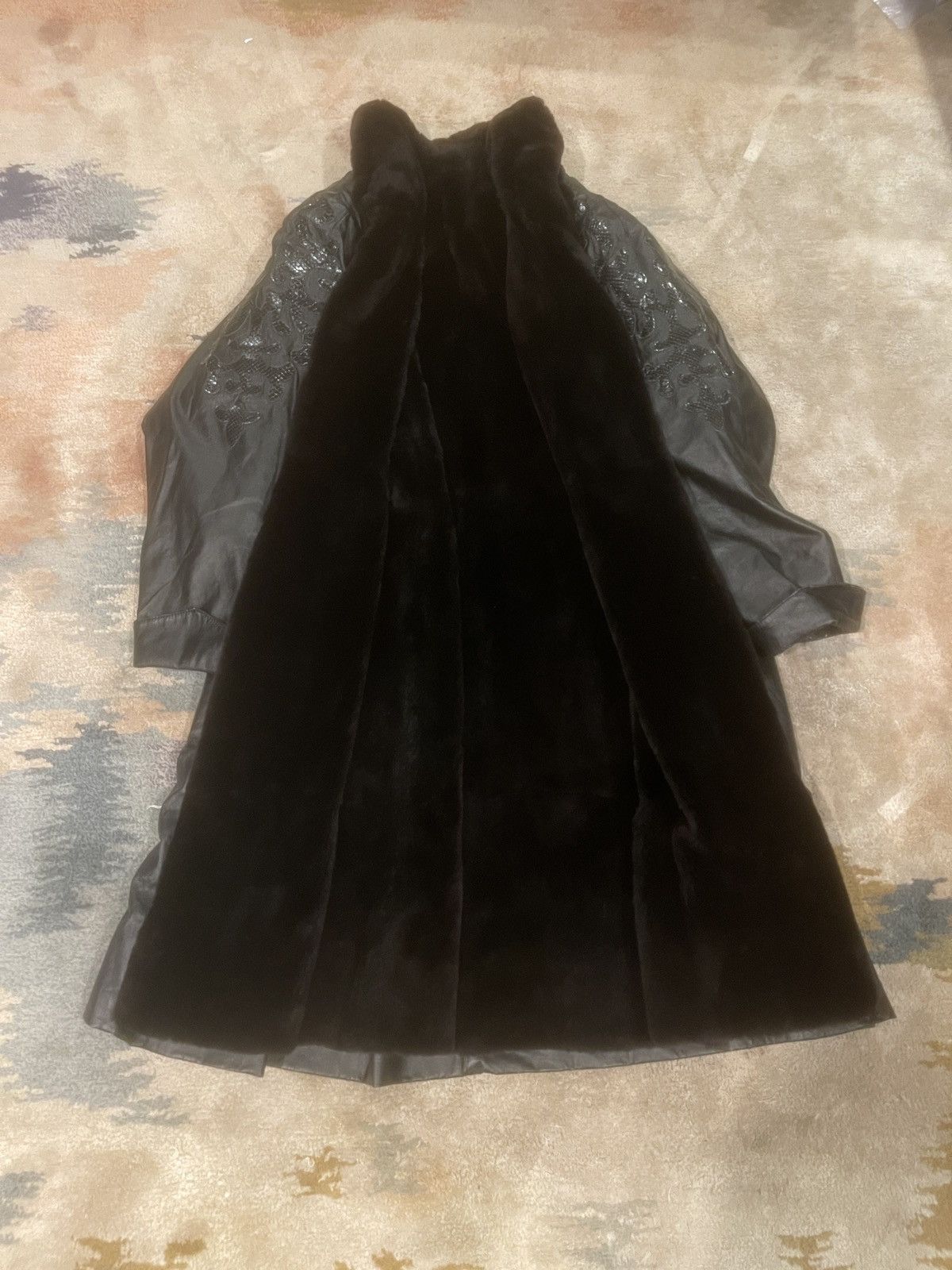 Vintage Vintage Full Fur Tribal Detail Coat Size US L / EU 52-54 / 3 - 3 Thumbnail