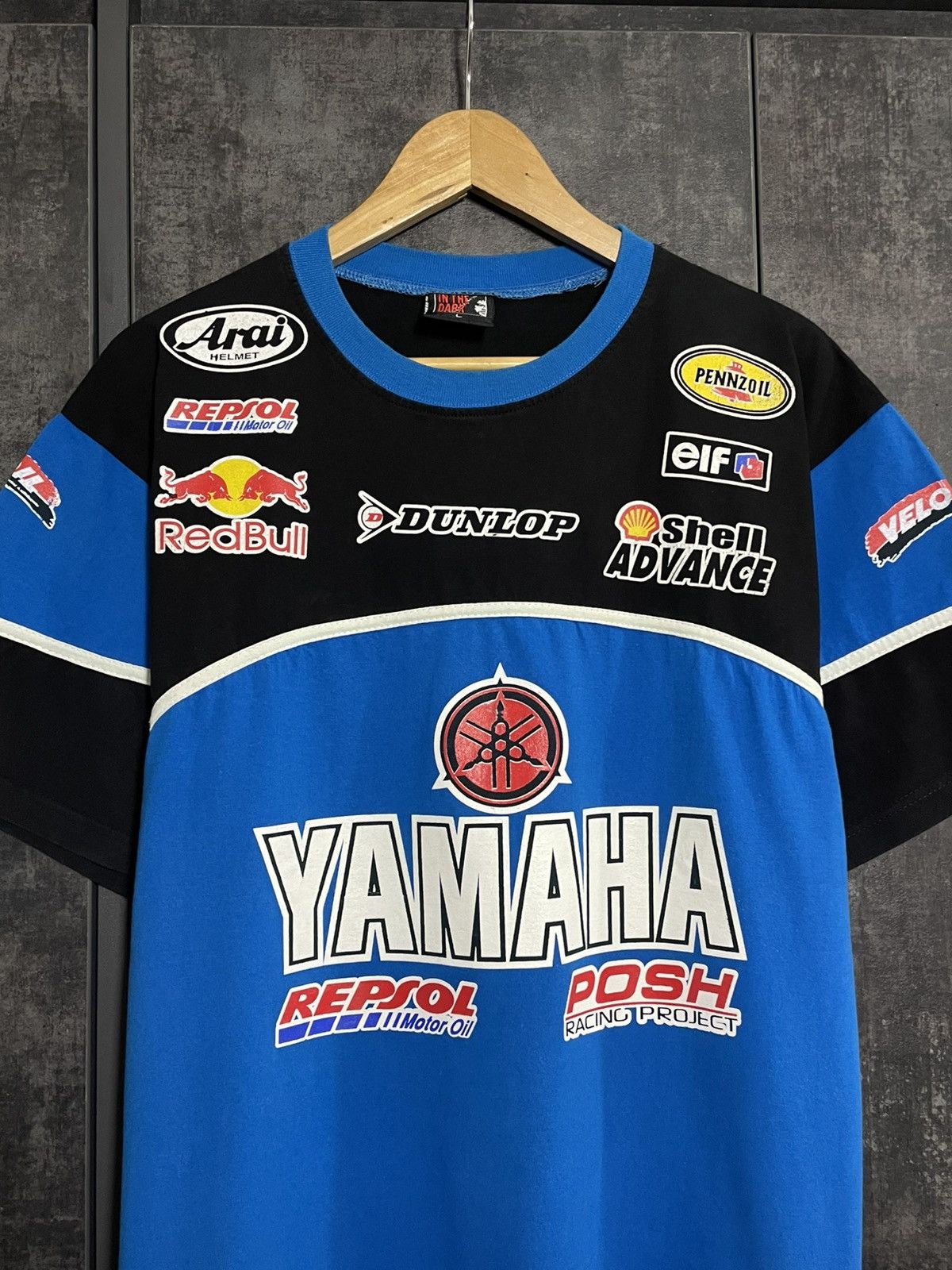 Vintage Crazy Vintage Yamaha R1 Red Bull Racing Subaru Tshirt 90s Size US L / EU 52-54 / 3 - 5 Thumbnail
