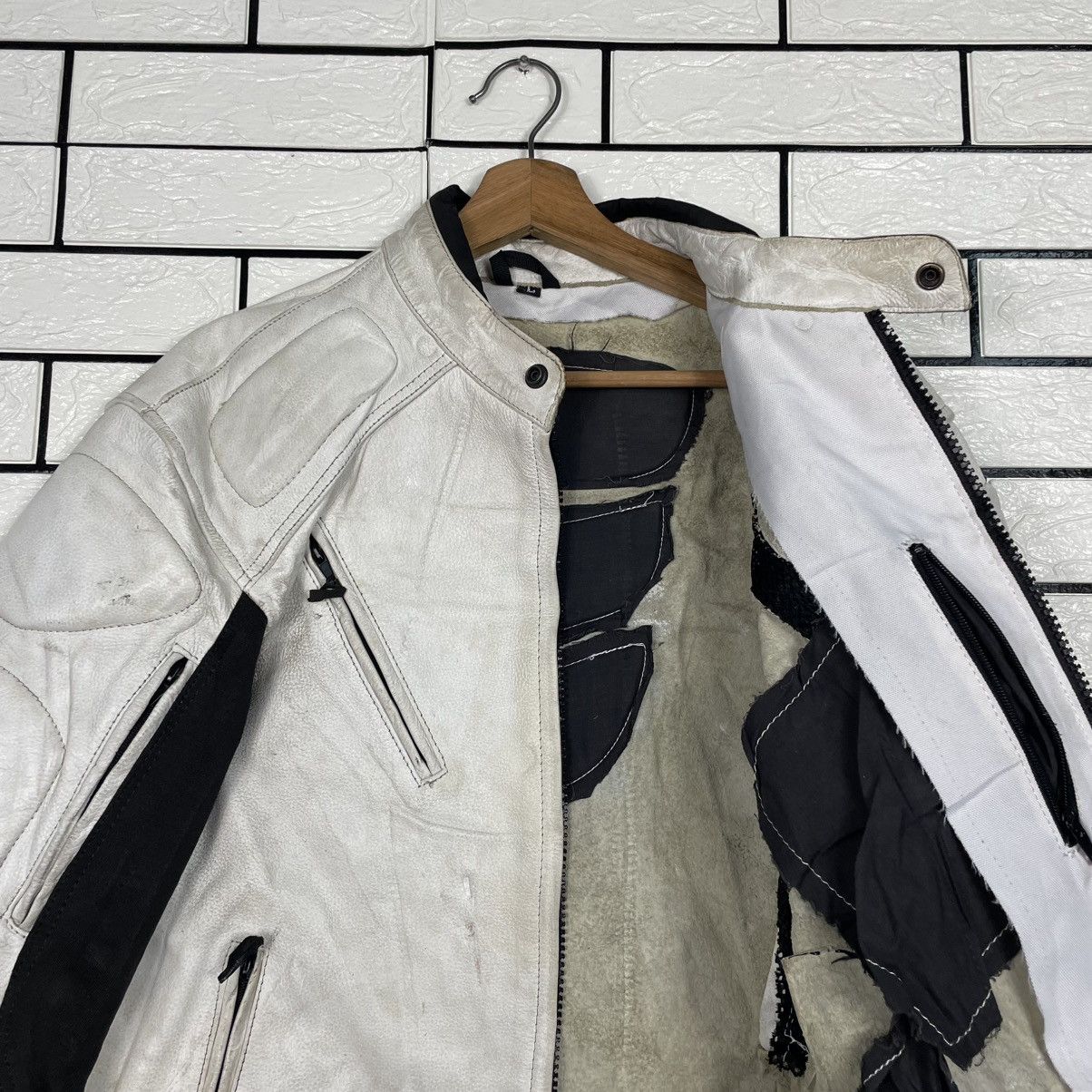 Japanese Brand White Leather Biker Jacket Size US M / EU 48-50 / 2 - 11 Thumbnail