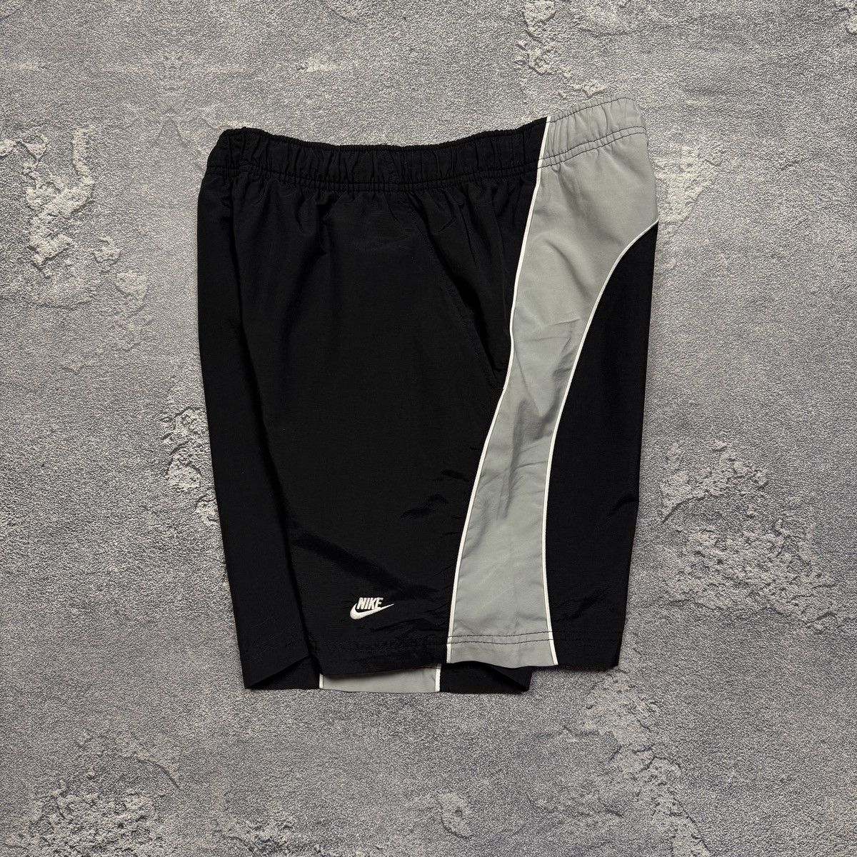 Nike × Vintage Nike Vintage Shorts Swoosh Logo Drill Size US 30 / EU 46 - 1 Thumbnail
