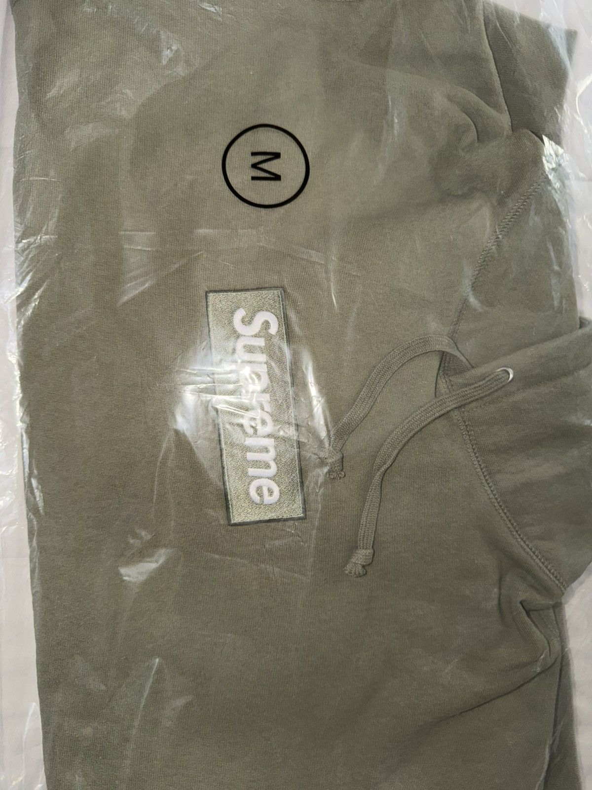 Supreme Supreme Box Logo Hooded Sweatshirt – Light Olive (Medium) Size US M / EU 48-50 / 2 - 3 Thumbnail