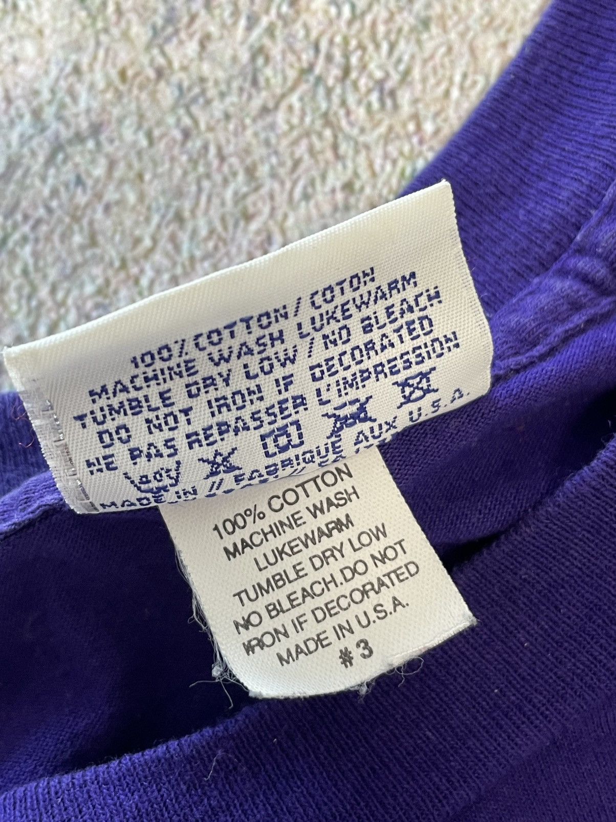 Reebok Vintage Reebok Center Logo T-Shirt Made in USA Size US L / EU 52-54 / 3 - 5 Thumbnail