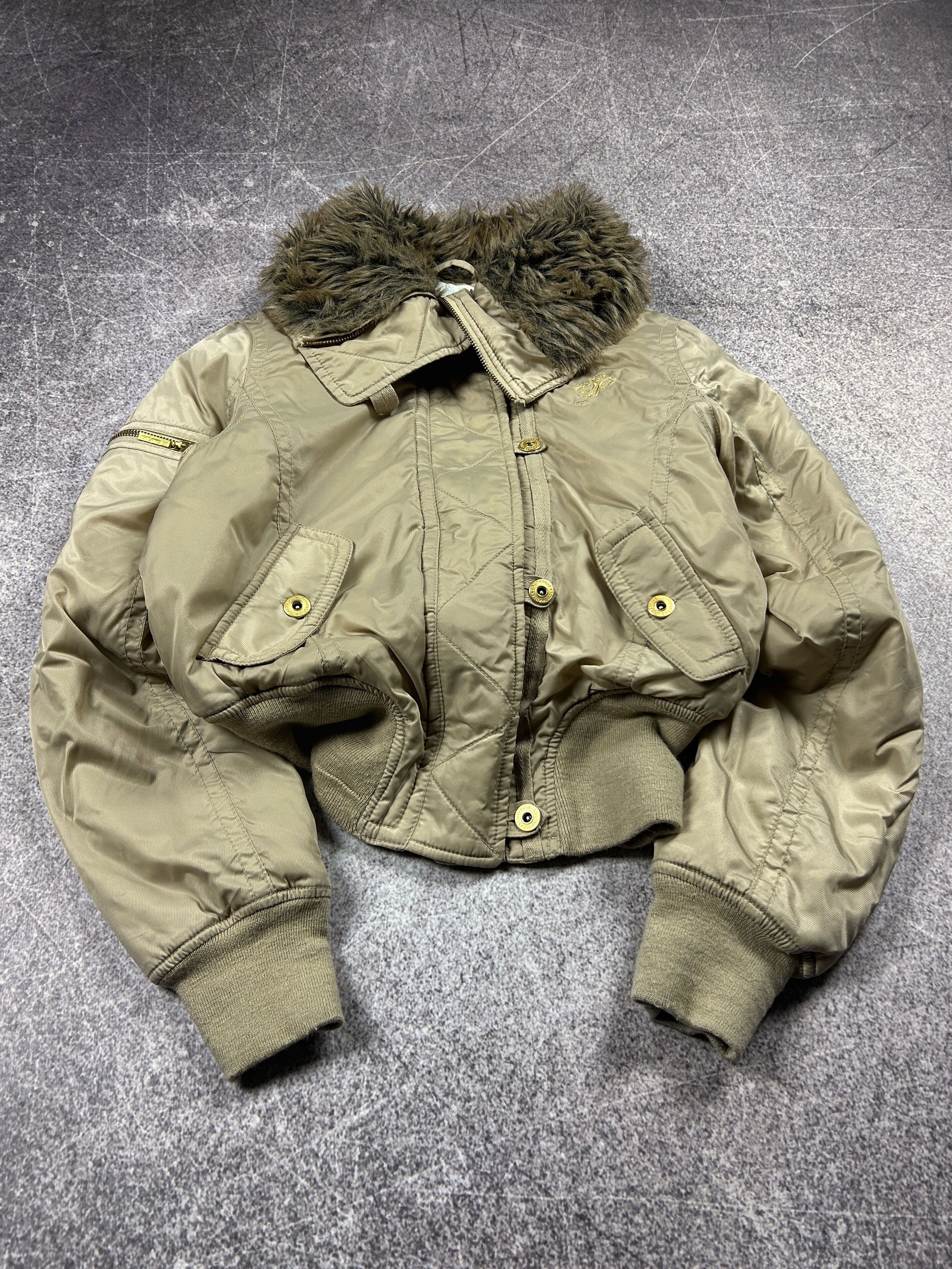 美品 HYSTERIC GLAMOUR ファー付き ミリタリージャケット y2k 美品 HYSTERIC GLAMOUR ファー付き ミリタリージャケット y2k