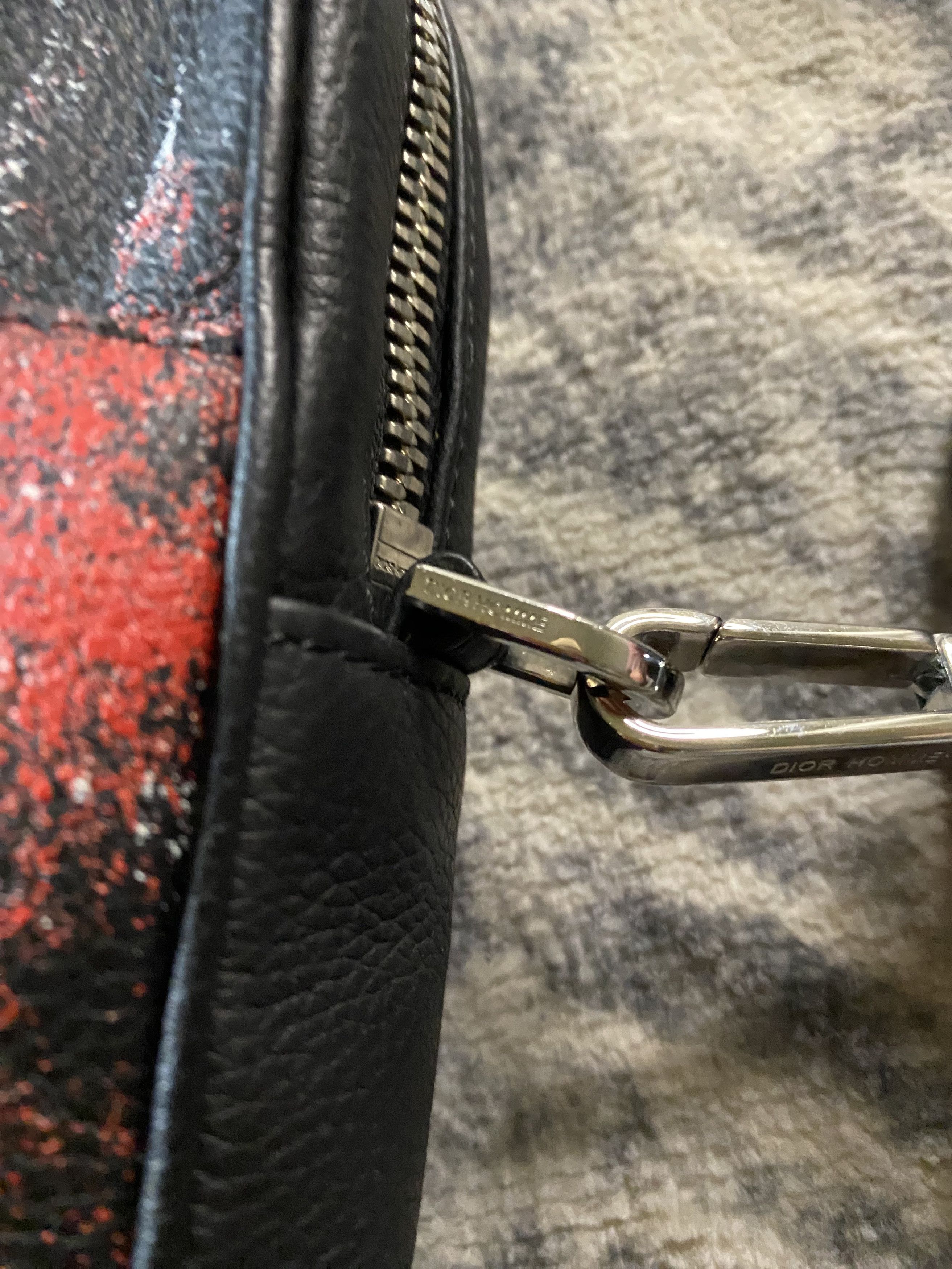 1/1 Dior FW17 Runway Gradient Leather Black Messenger Bag