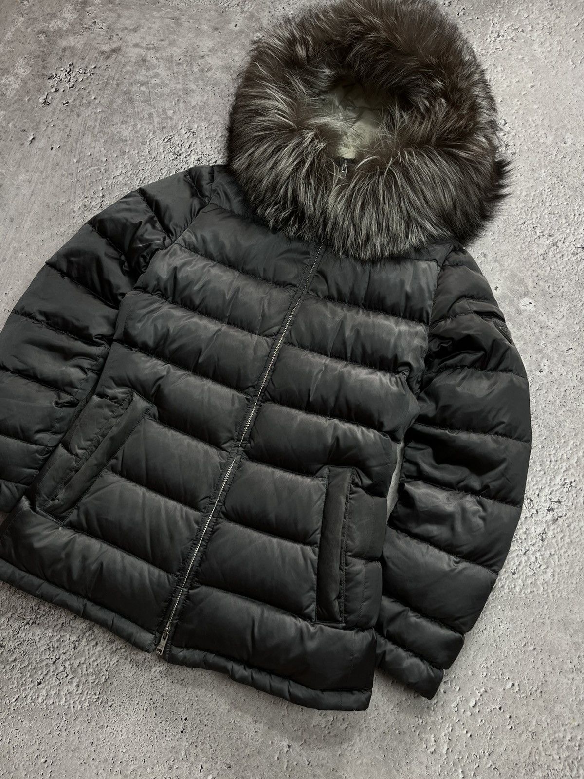 Prada Prada Down Jacket Fur Hood Puffer Coat Size 38 Coat Size S / US 4 / IT 40 - 2 Thumbnail