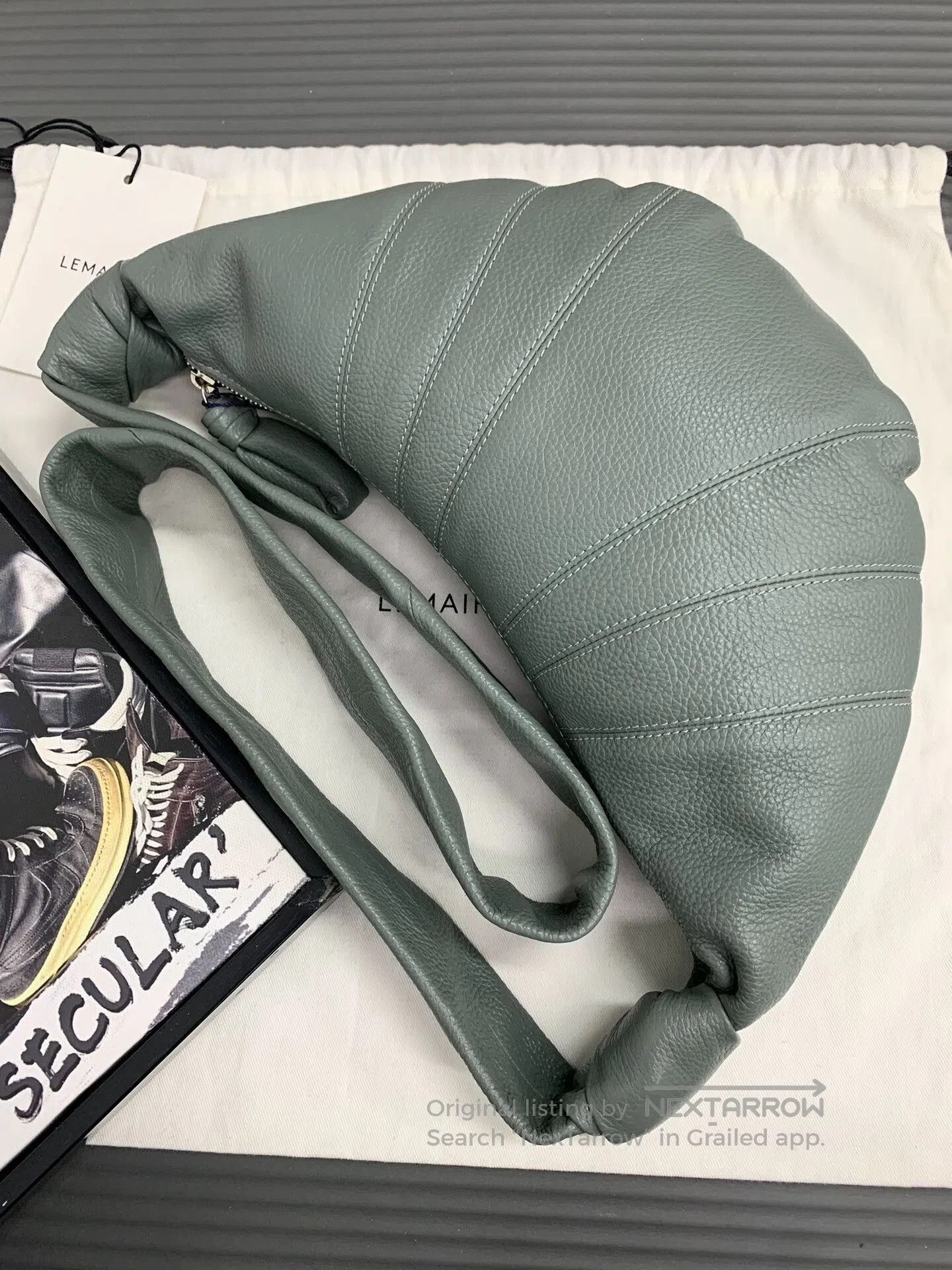 Lemaire Lemaire Small Clay Green Croissant Bag. Size ONE SIZE - 1 Thumbnail