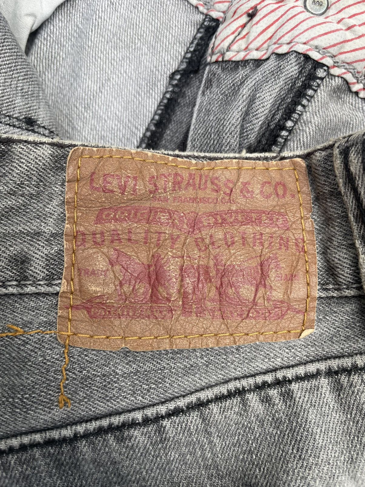 Levi's Vintage Levi’s 701S Distresed Size US 41 - 14 Thumbnail