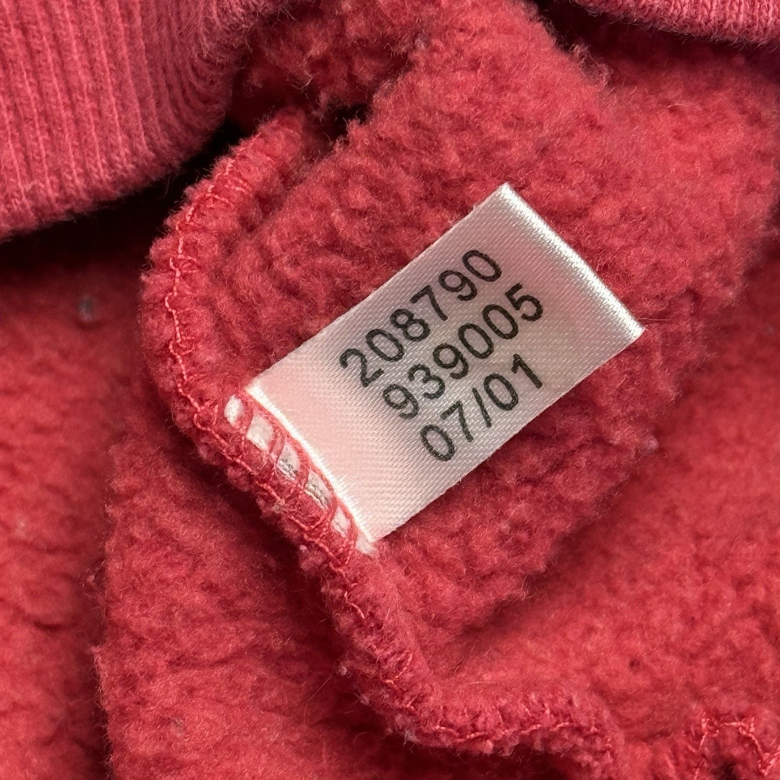 Adidas VTG Adidas Embroidered Center Logo Sweatshirt XL 25x25 Red P Size US XL / EU 56 / 4 - 8 Thumbnail