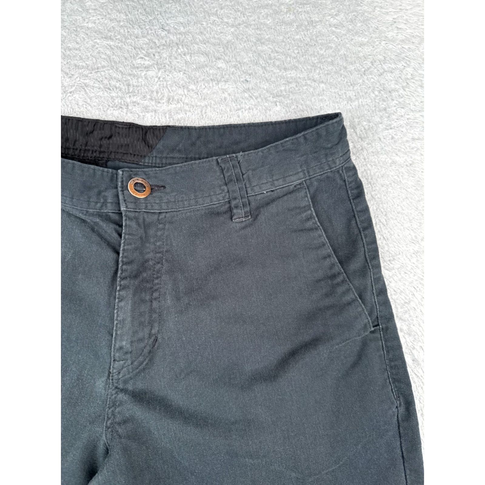 Volcom Volcom Shorts Adult 30 Black Cotton Blend Chino Skate 5-Pocket Casual Mens Size US 30 / EU 46 - 5 Thumbnail