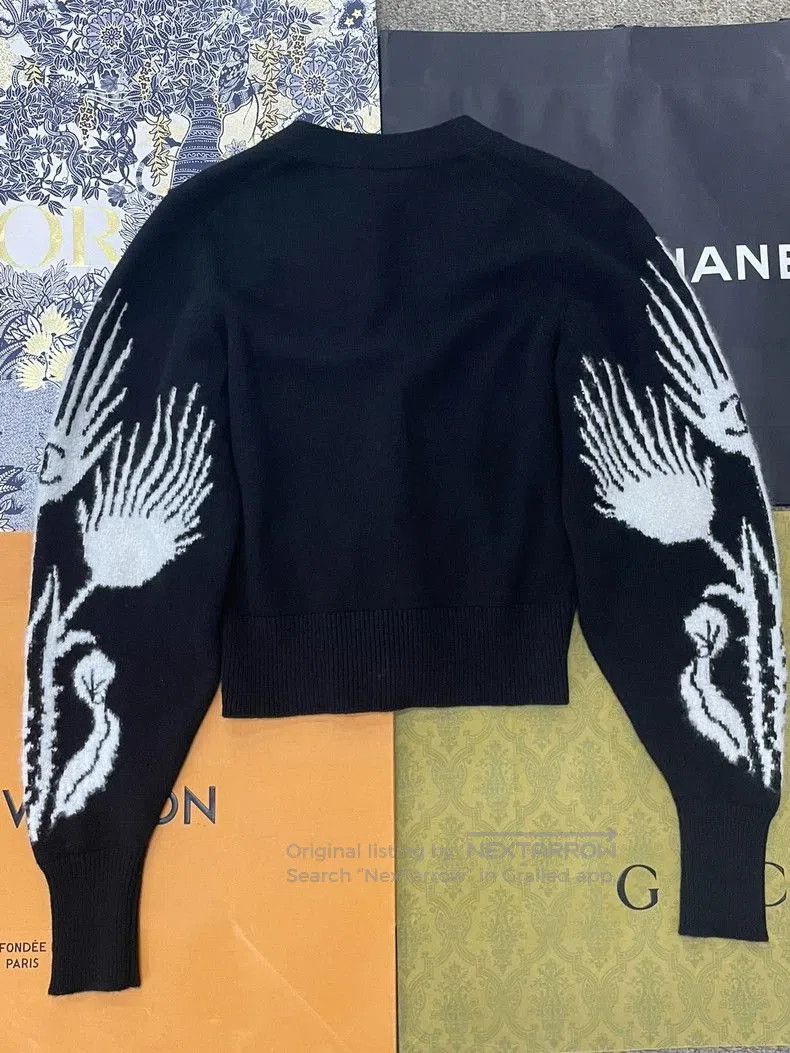 Chanel Chanel Black White Knit Cardigan. Size US M / EU 48-50 / 2 - 3 Thumbnail