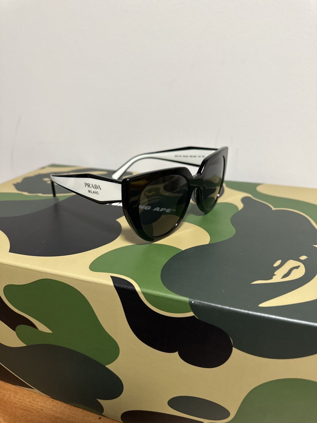 Prada New Prada Black Sunglasses Cat Eye Gold PRADA Metal  display picture 1