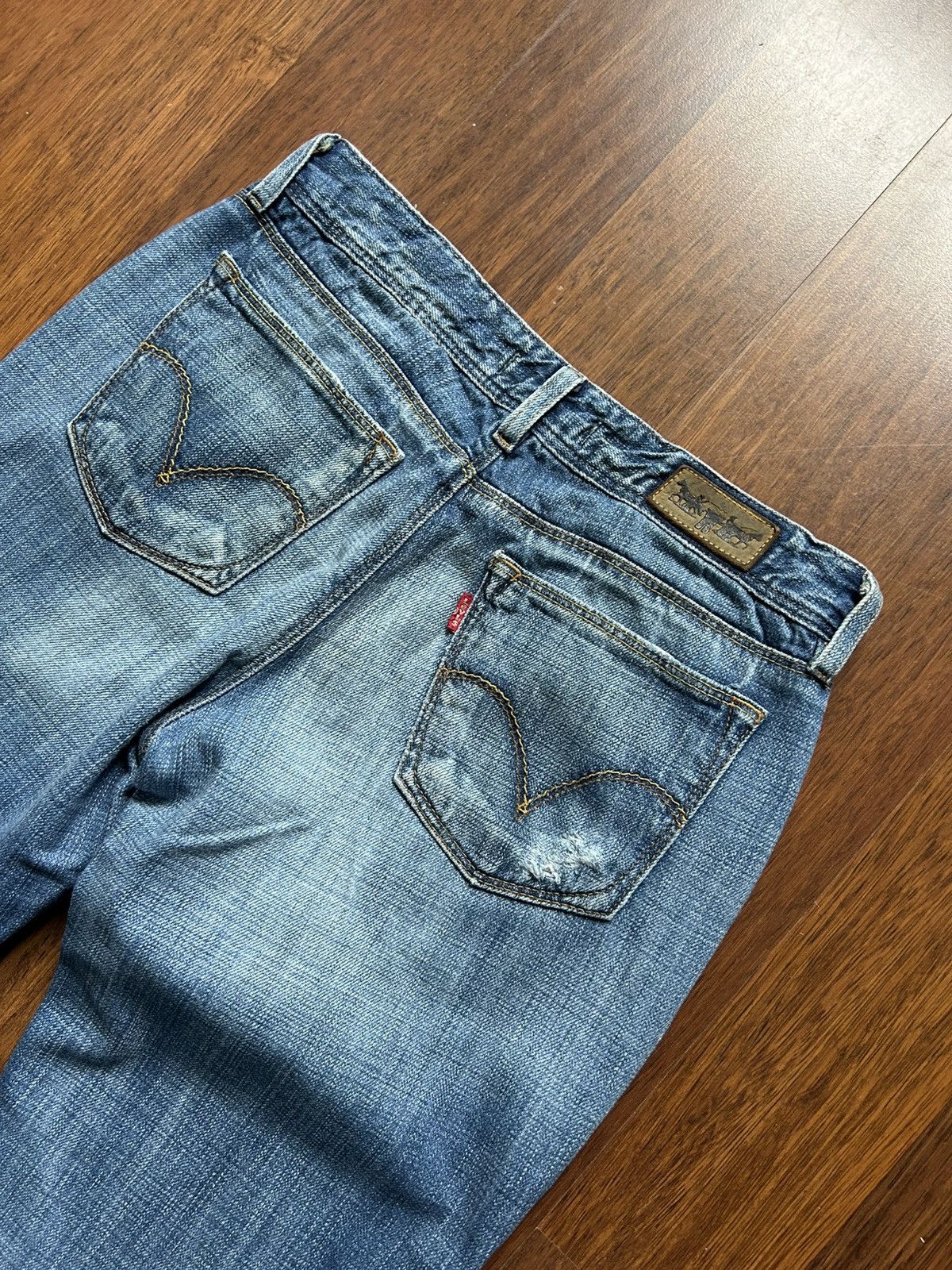 Levi's Vintage Levis 572 Boot Cut Denim Jeans Distressed Flared Y2K Size US 31 - 8 Thumbnail