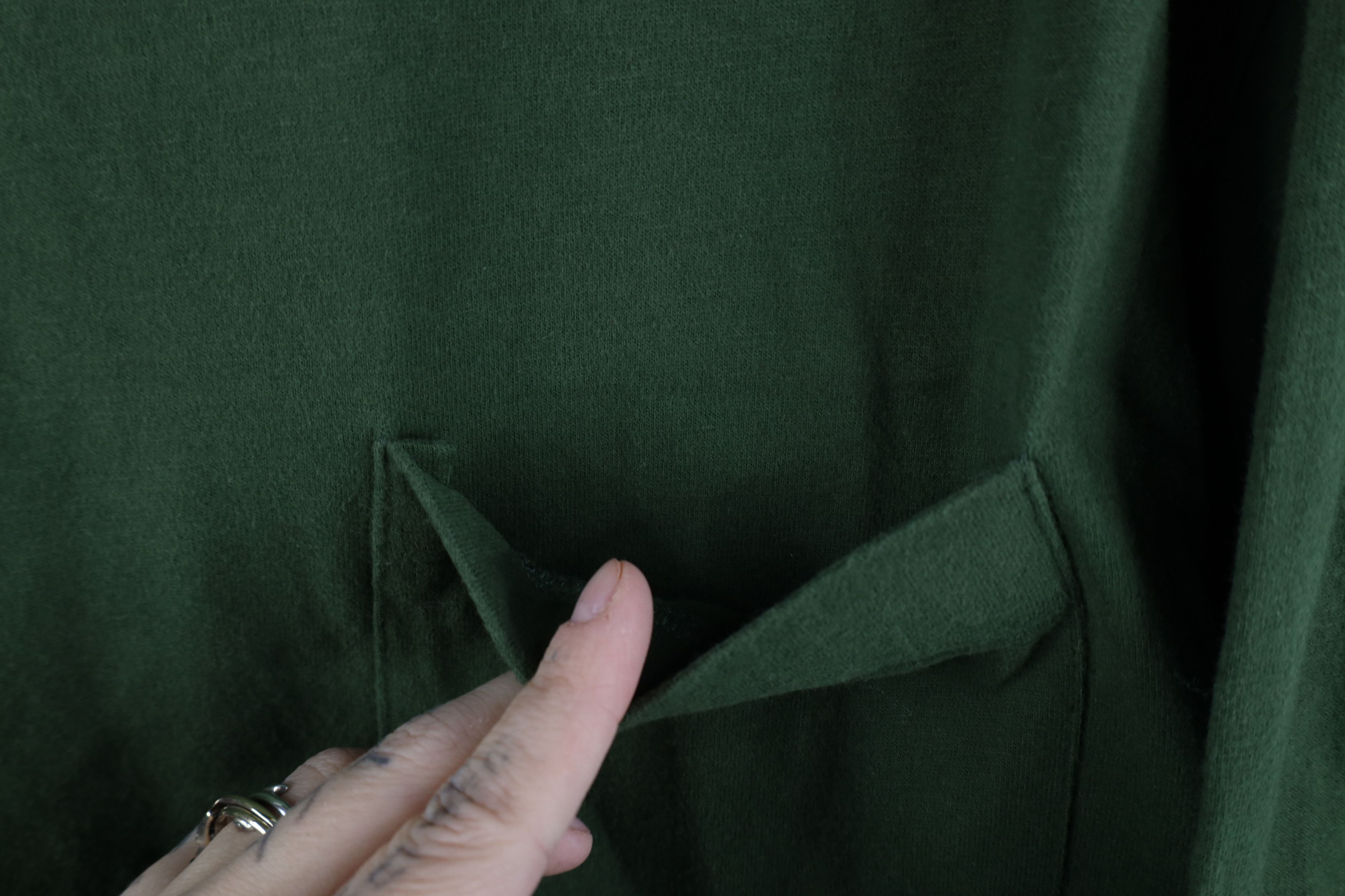 Vintage Vintage 90s Streetwear Blank Pocket Turtleneck T-Shirt Green Size US L / EU 52-54 / 3 - 4 Thumbnail