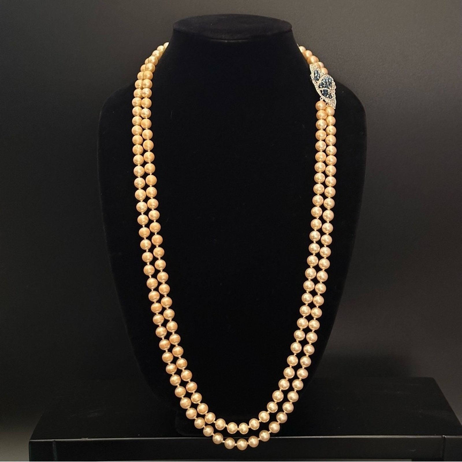 Other 90’s Deco Style Strand Pearl Necklace Rhinestone Butterfly Size ONE SIZE - 2 Thumbnail